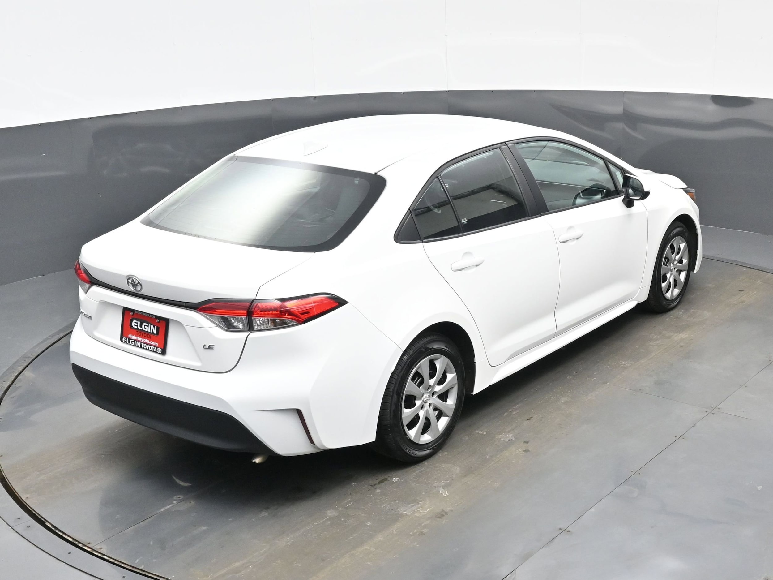 2024 Toyota Corolla LE - Photo 38