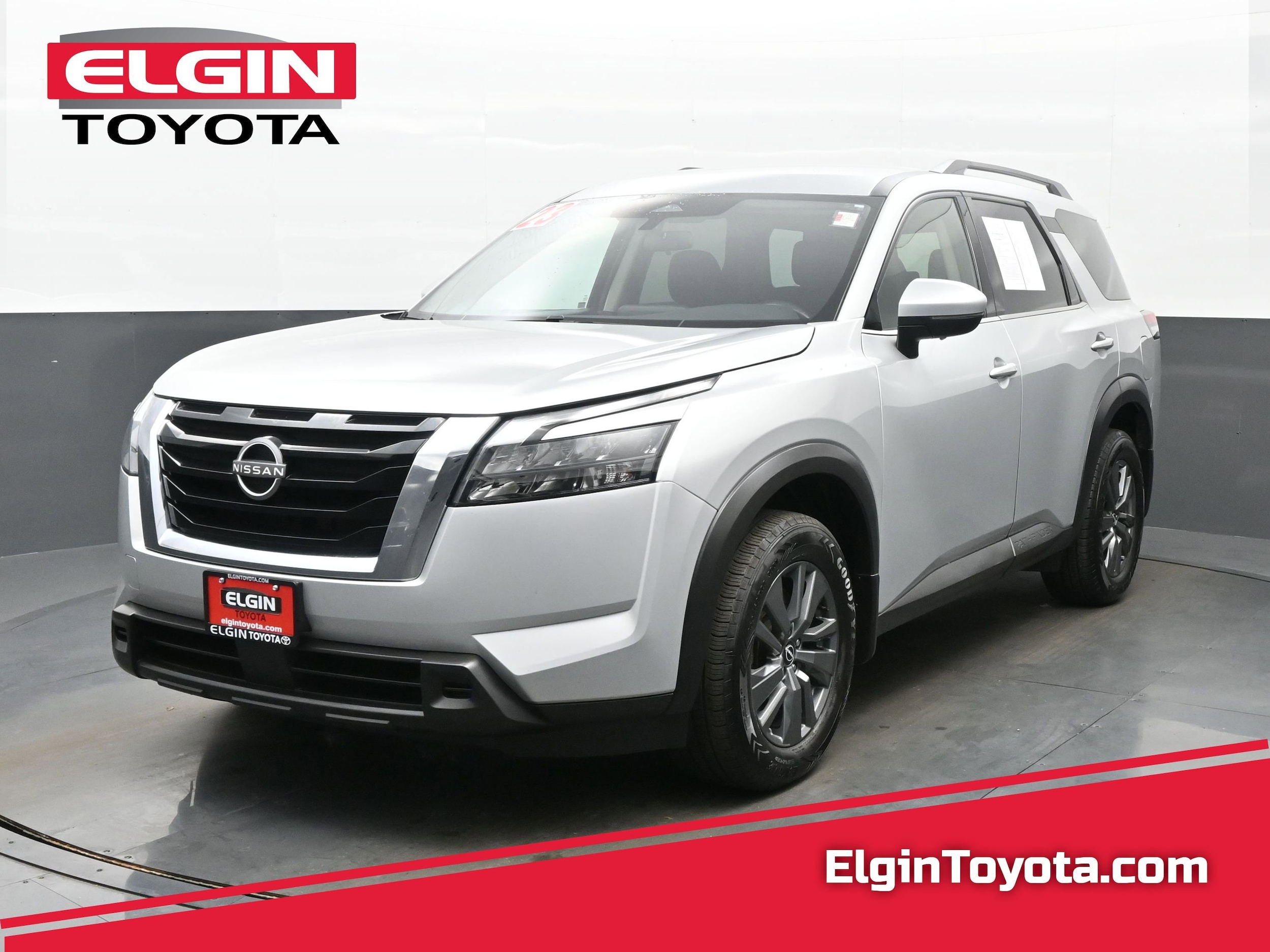 2023 Nissan Pathfinder SV 4WD's photo