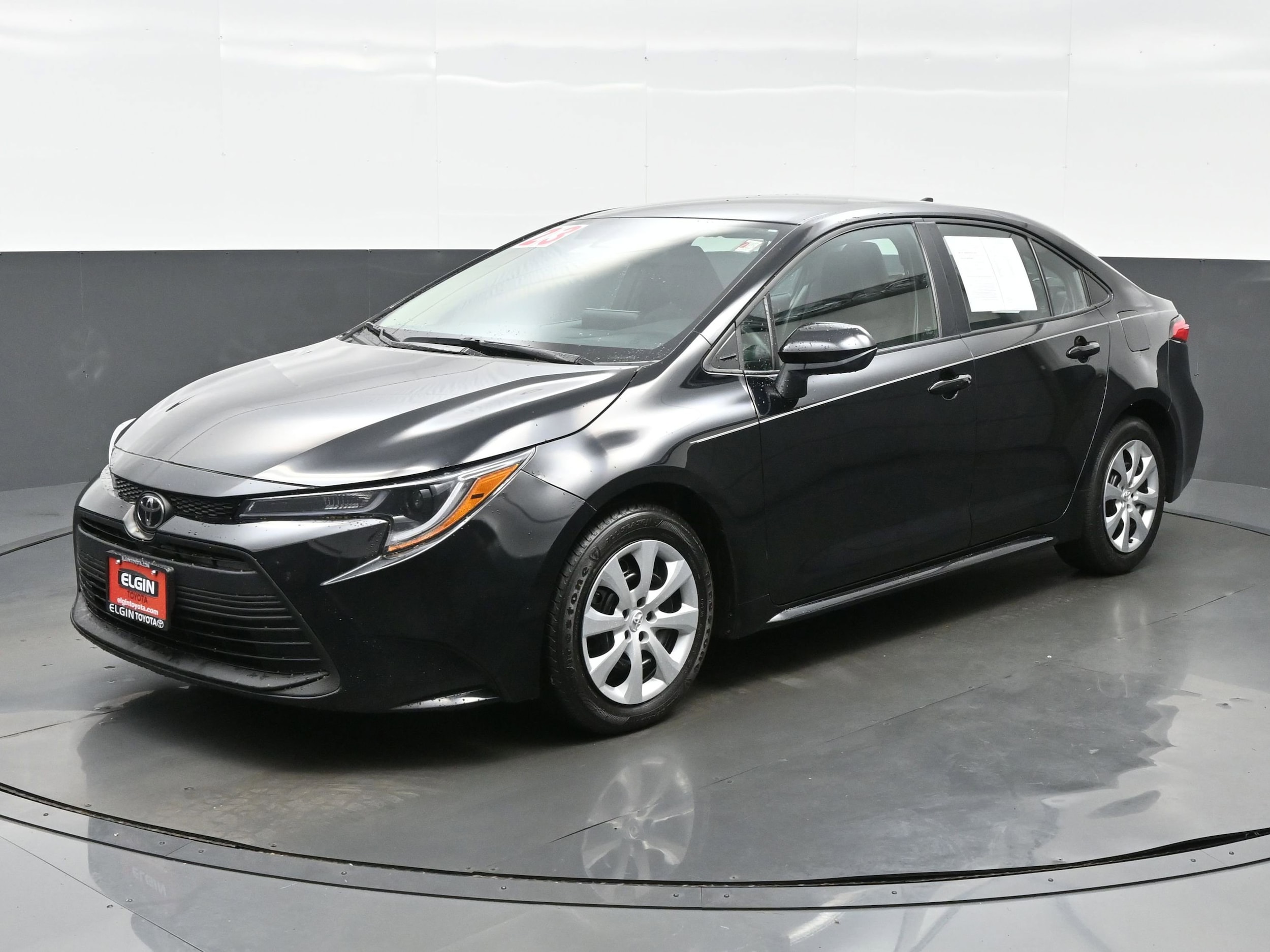 Used 2023 Toyota Corolla LE with VIN 5YFB4MDE9PP044198 for sale in Streamwood, IL