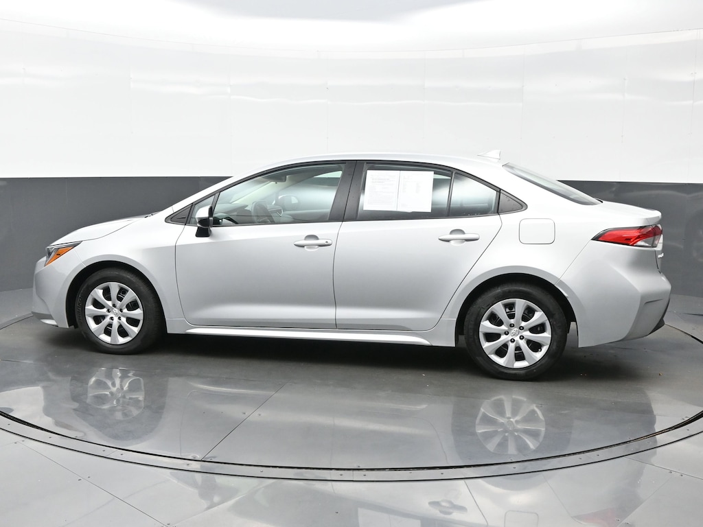 Used 2024 Toyota Corolla LE Sedan
