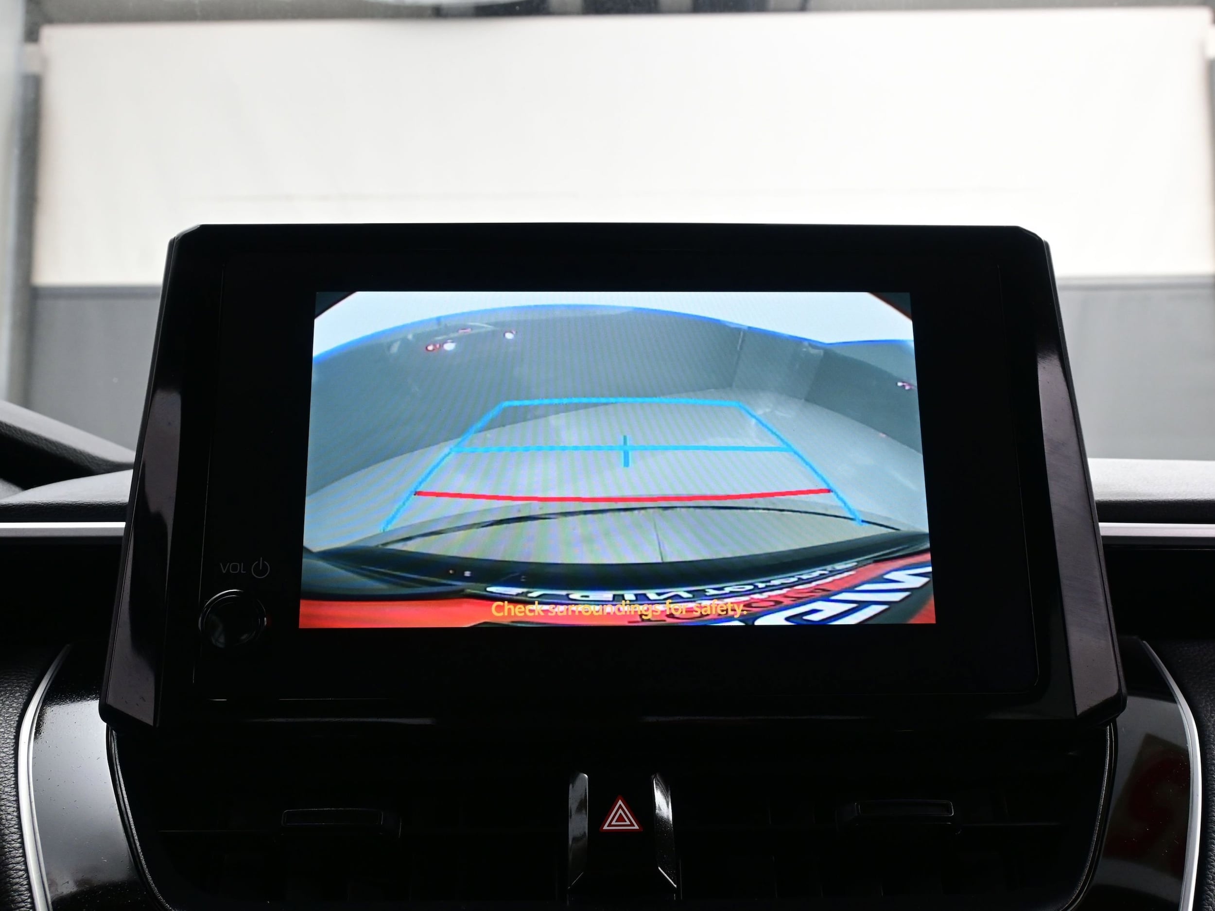 2025 Toyota Corolla LE - Photo 17