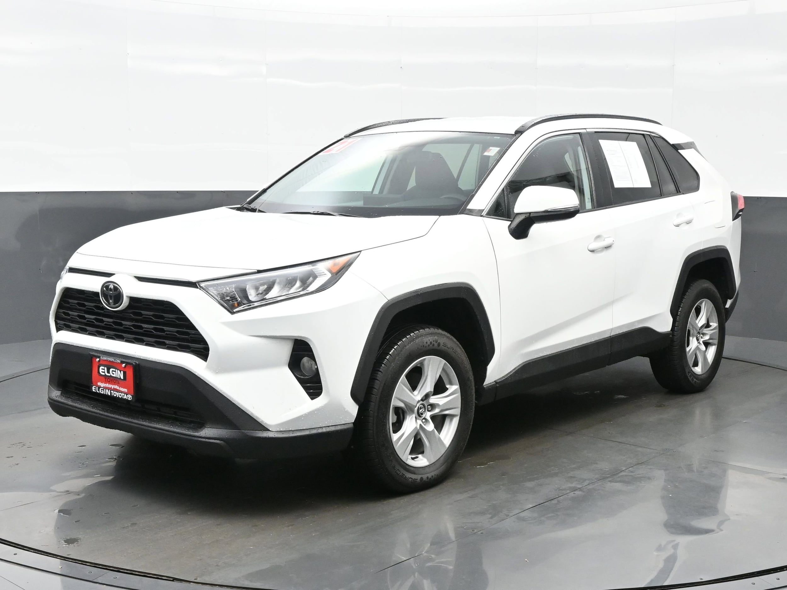 Used 2021 Toyota RAV4 XLE with VIN 2T3P1RFV7MW160817 for sale in Streamwood, IL