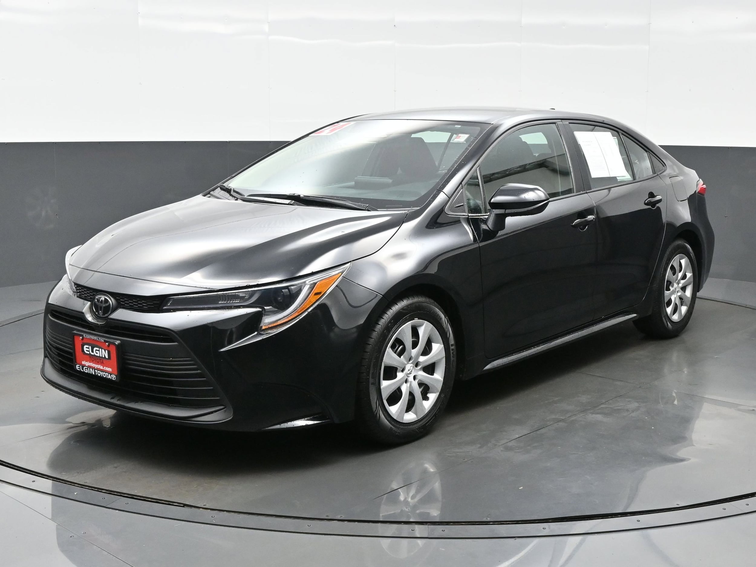 Used 2024 Toyota Corolla LE with VIN 5YFB4MDE3RP134322 for sale in Streamwood, IL
