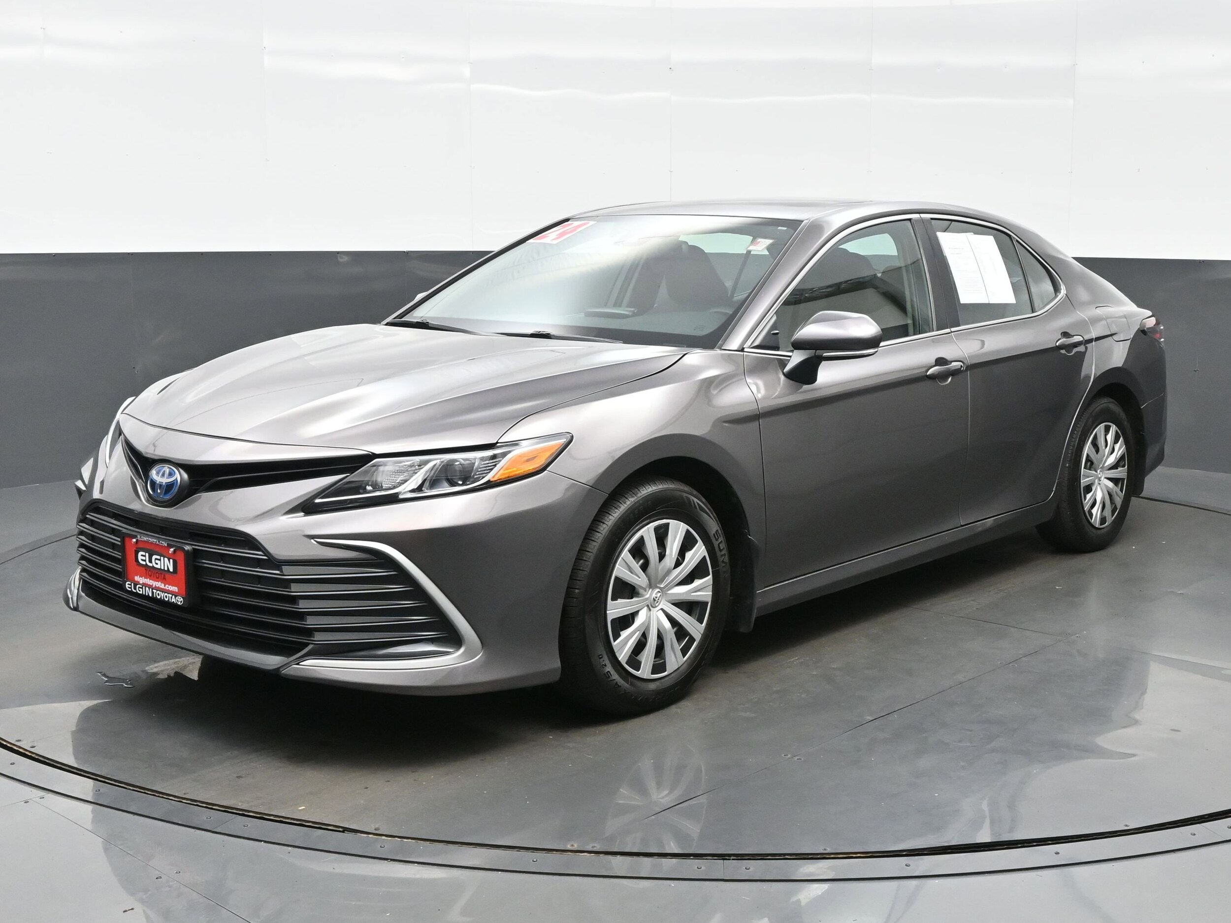2024 Toyota Camry Hybrid LE photo 2
