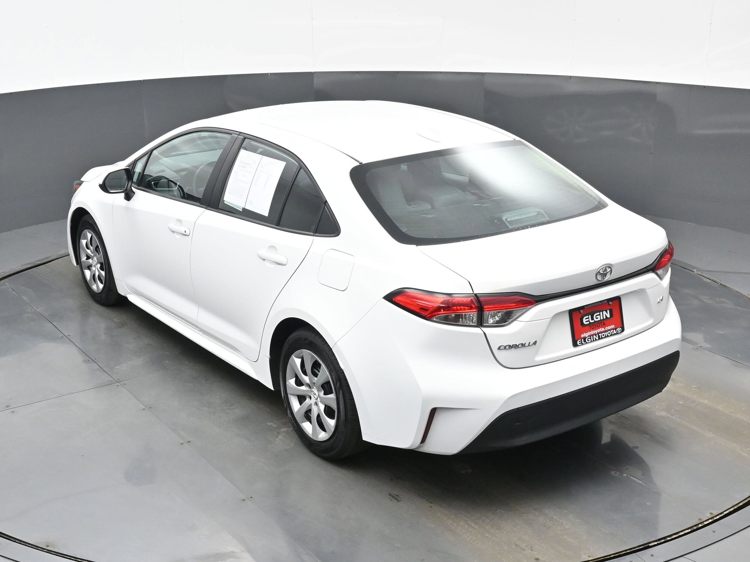 2024 Toyota Corolla LE - Photo 36