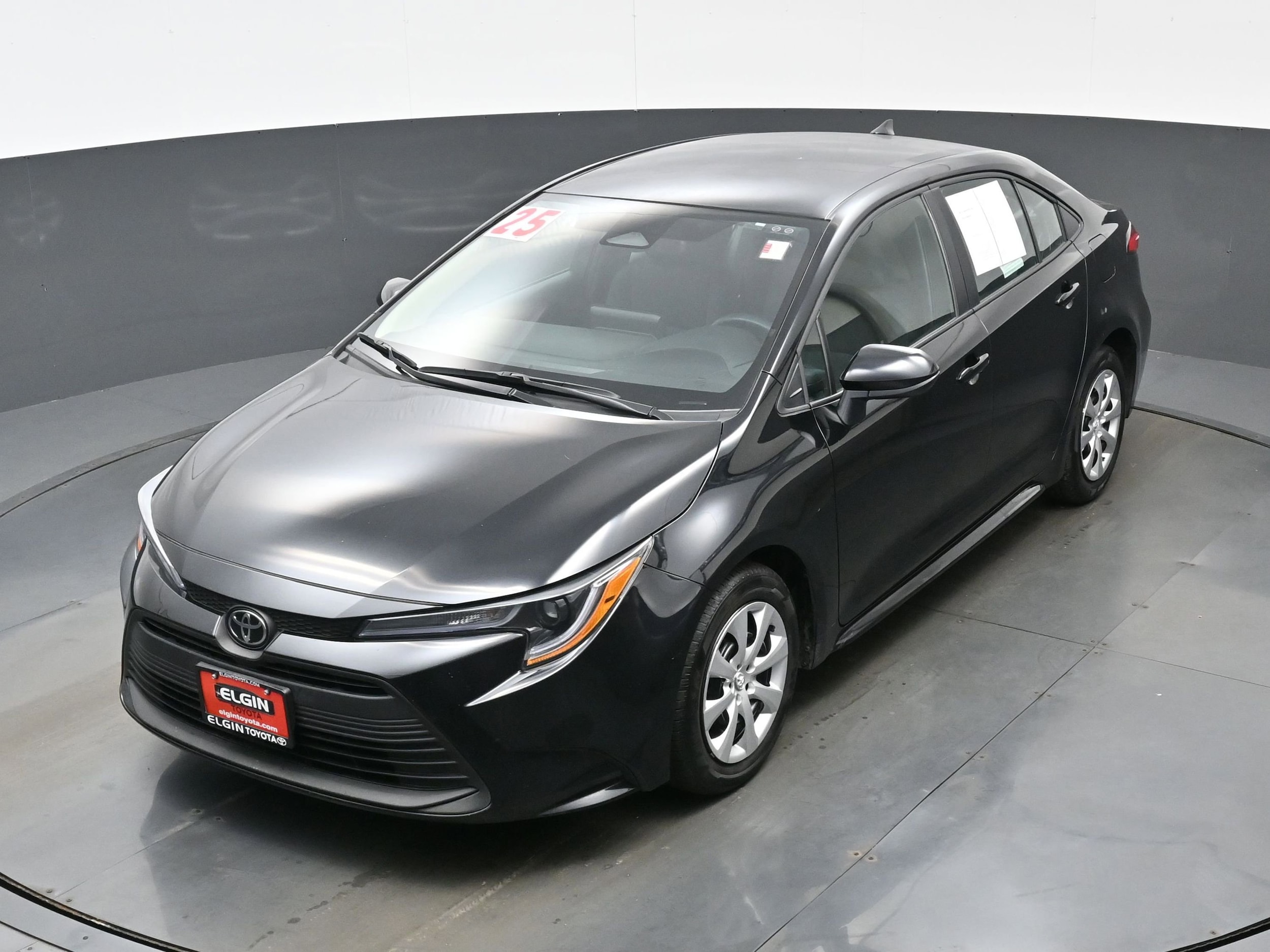 2025 Toyota Corolla LE - Photo 34