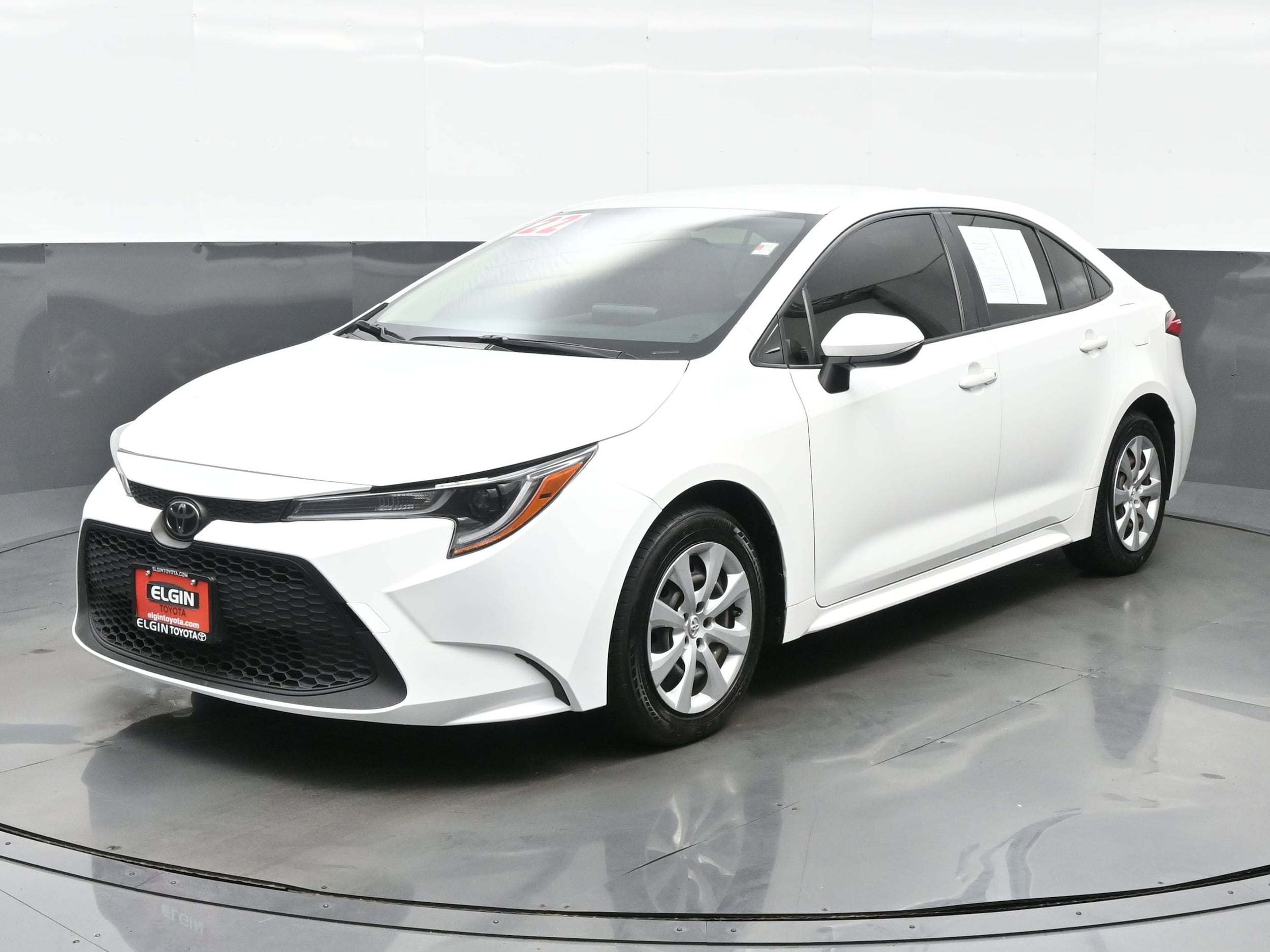 Used 2022 Toyota Corolla LE with VIN JTDEPMAE1N3006270 for sale in Streamwood, IL