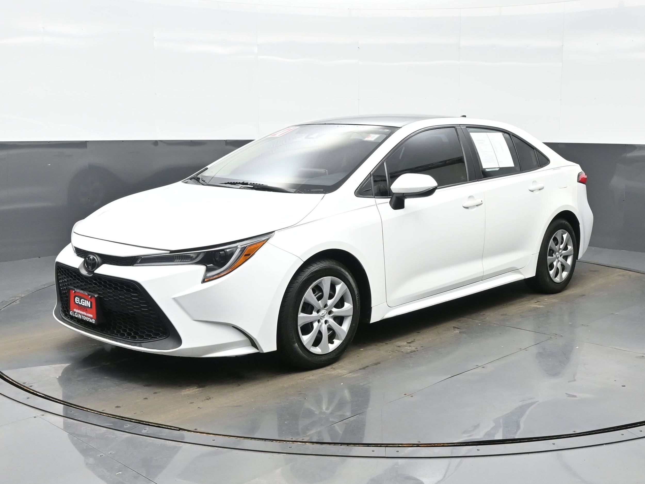 Used 2021 Toyota Corolla LE with VIN 5YFEPMAE4MP217310 for sale in Streamwood, IL