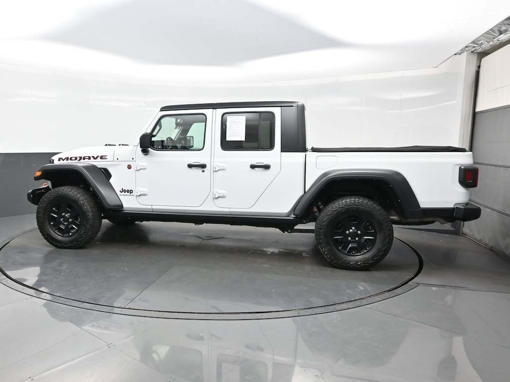 Used 2023 Jeep Gladiator Mojave Truck Crew Cab