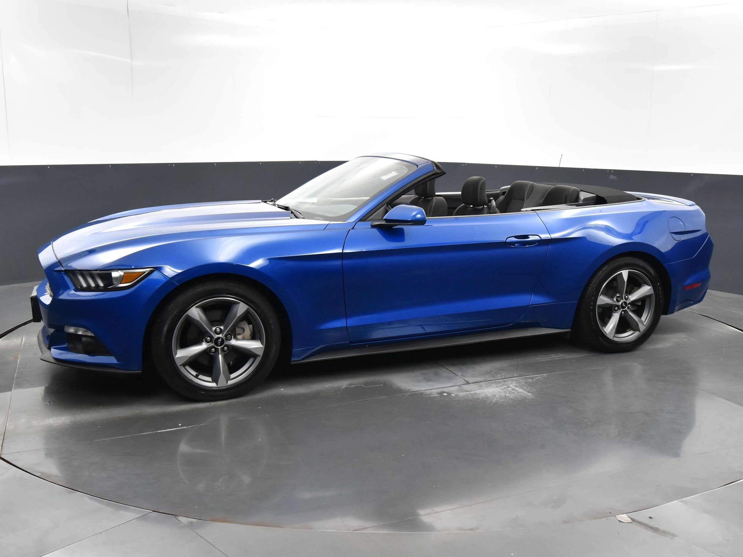 Used 2017 Ford Mustang V6 with VIN 1FATP8EM5H5212867 for sale in Streamwood, IL