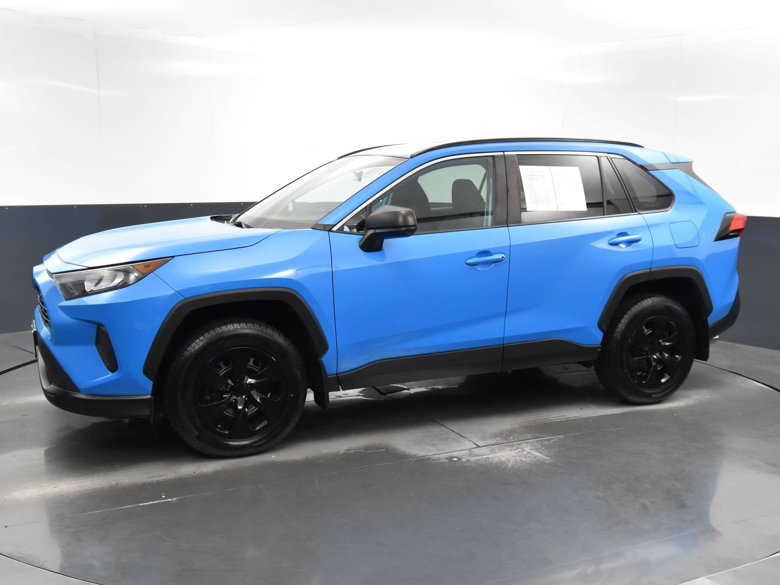 Used 2020 Toyota RAV4 LE with VIN 2T3F1RFV4LW098044 for sale in Streamwood, IL