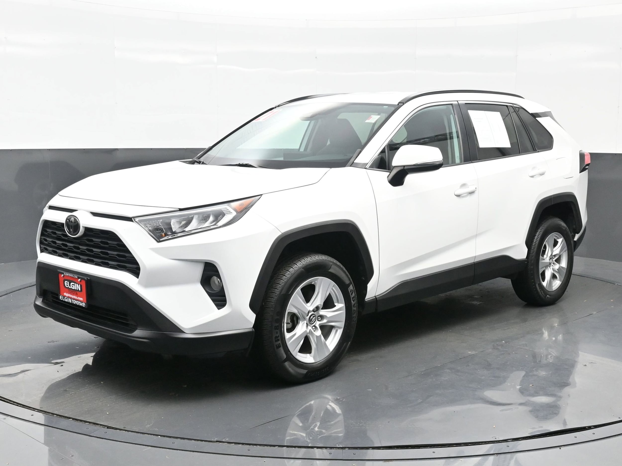 Used 2021 Toyota RAV4 XLE with VIN 2T3P1RFV7MW143595 for sale in Streamwood, IL