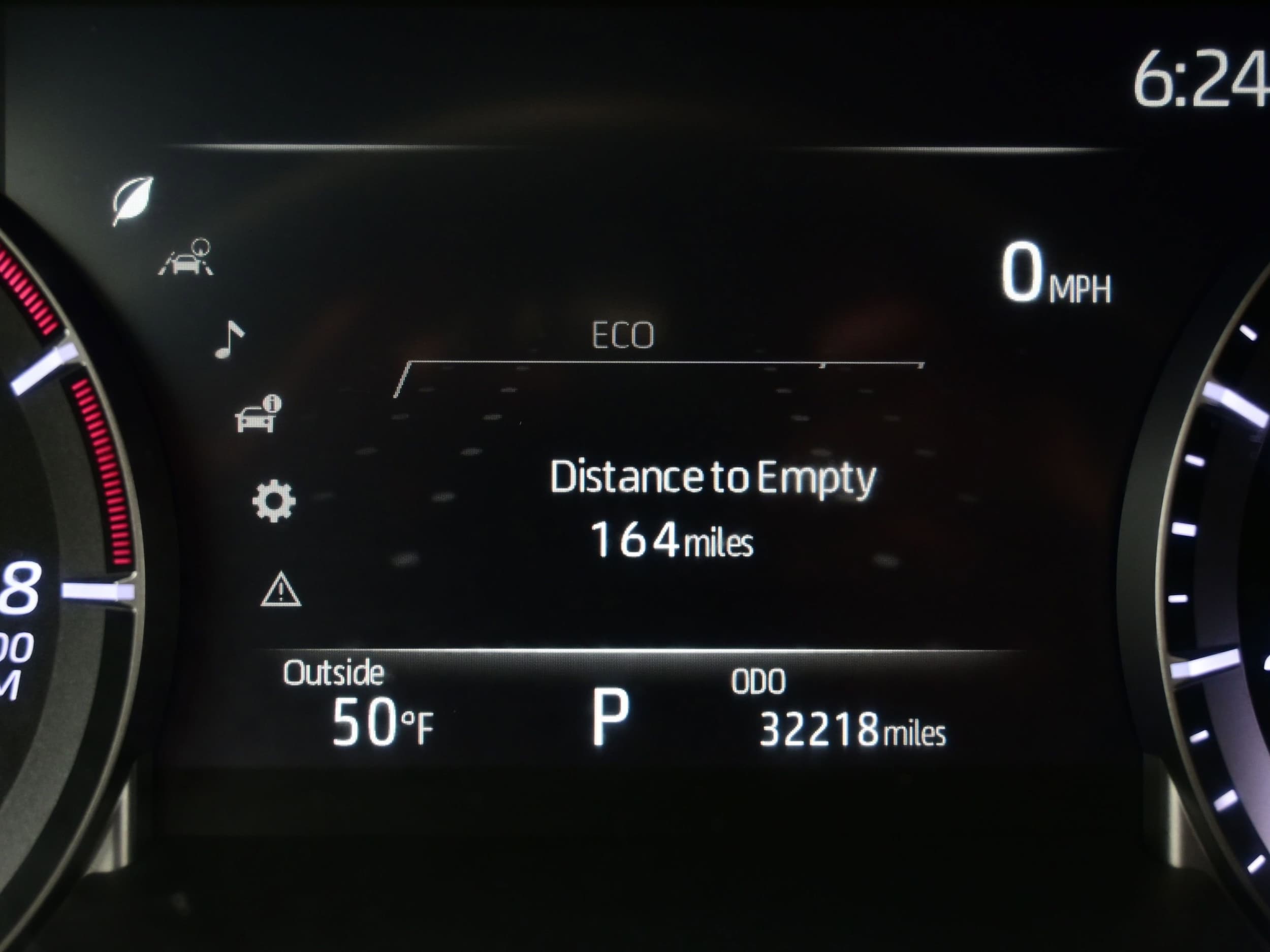 2024 Toyota Highlander LE - Photo 25