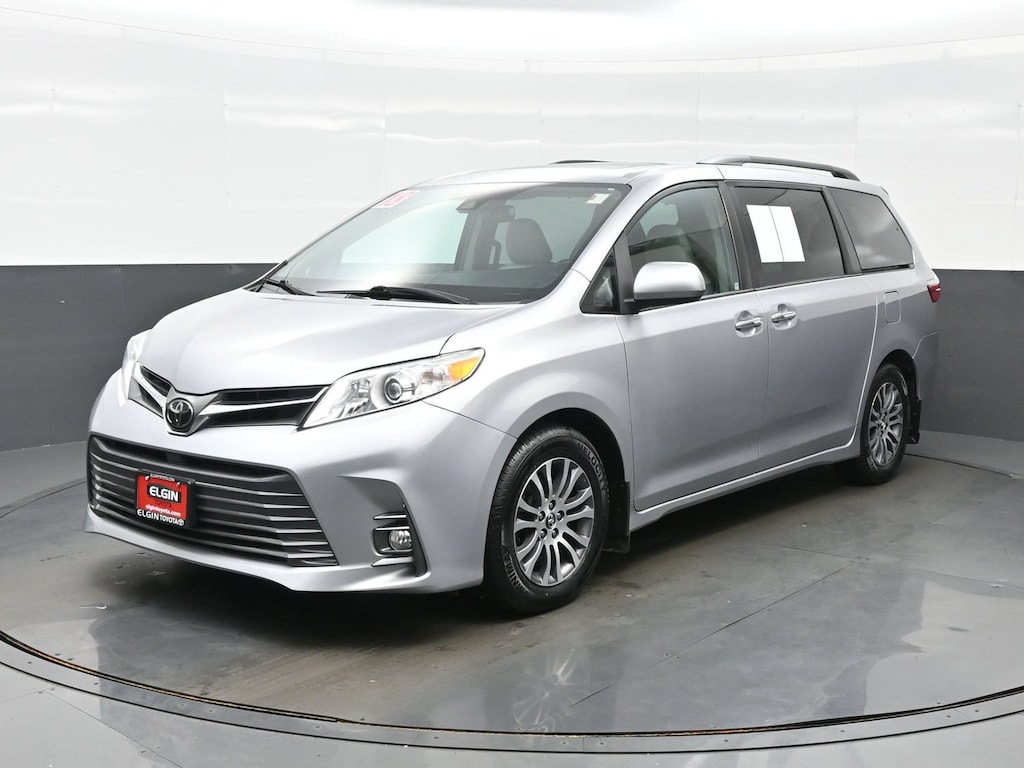 Used 2018 Toyota Sienna XLE Van Passenger Van