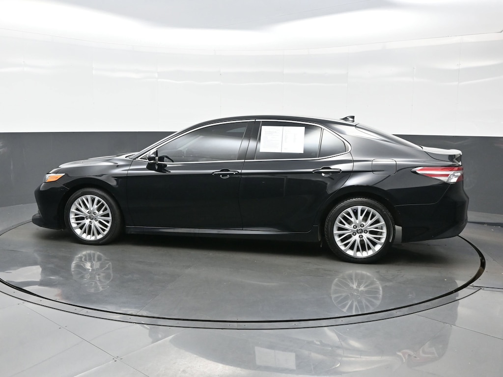 Used 2020 Toyota Camry XLE Sedan
