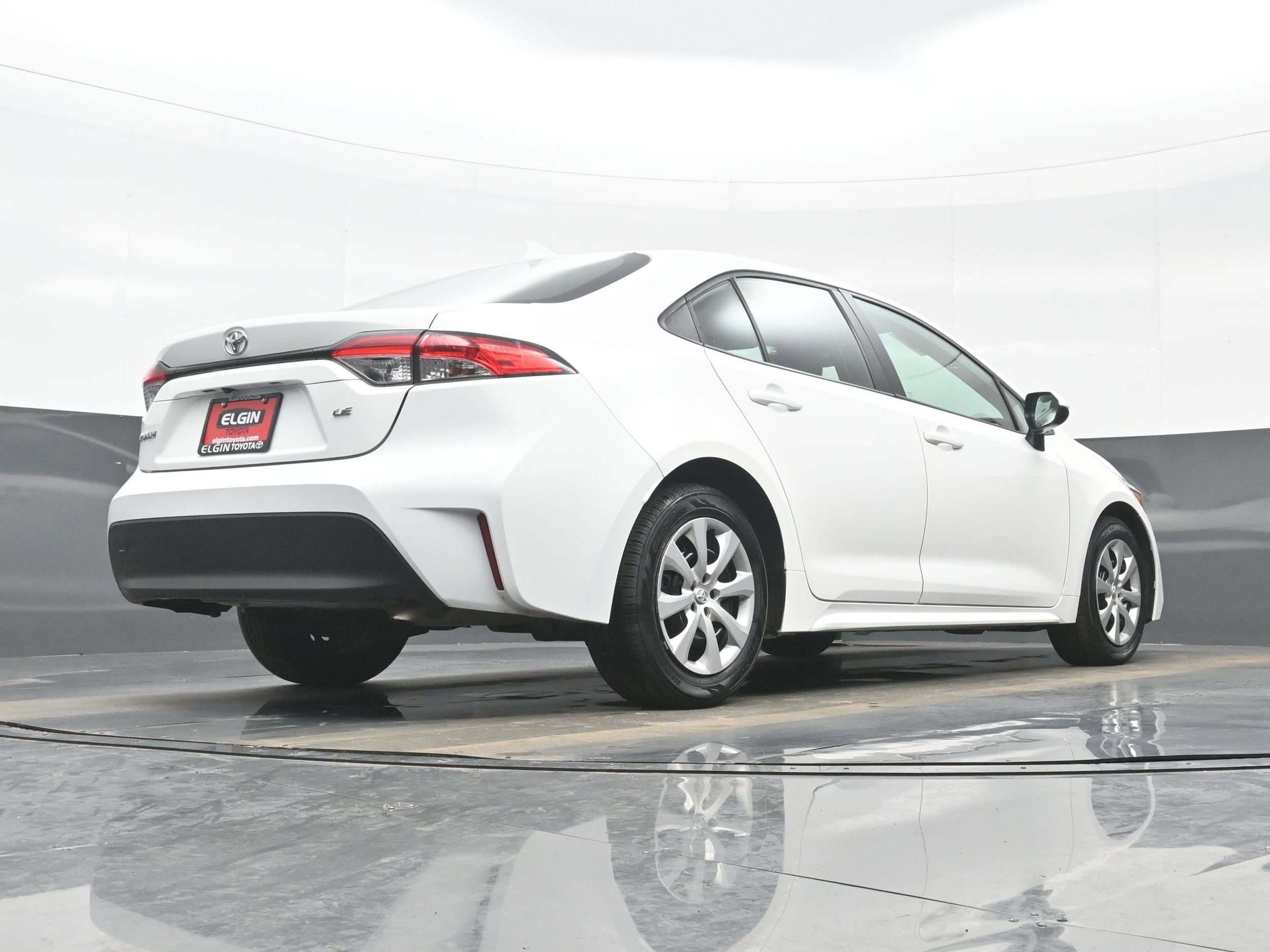 2024 Toyota Corolla LE - Photo 29