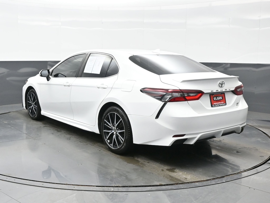 Used 2021 Toyota Camry SE Sedan