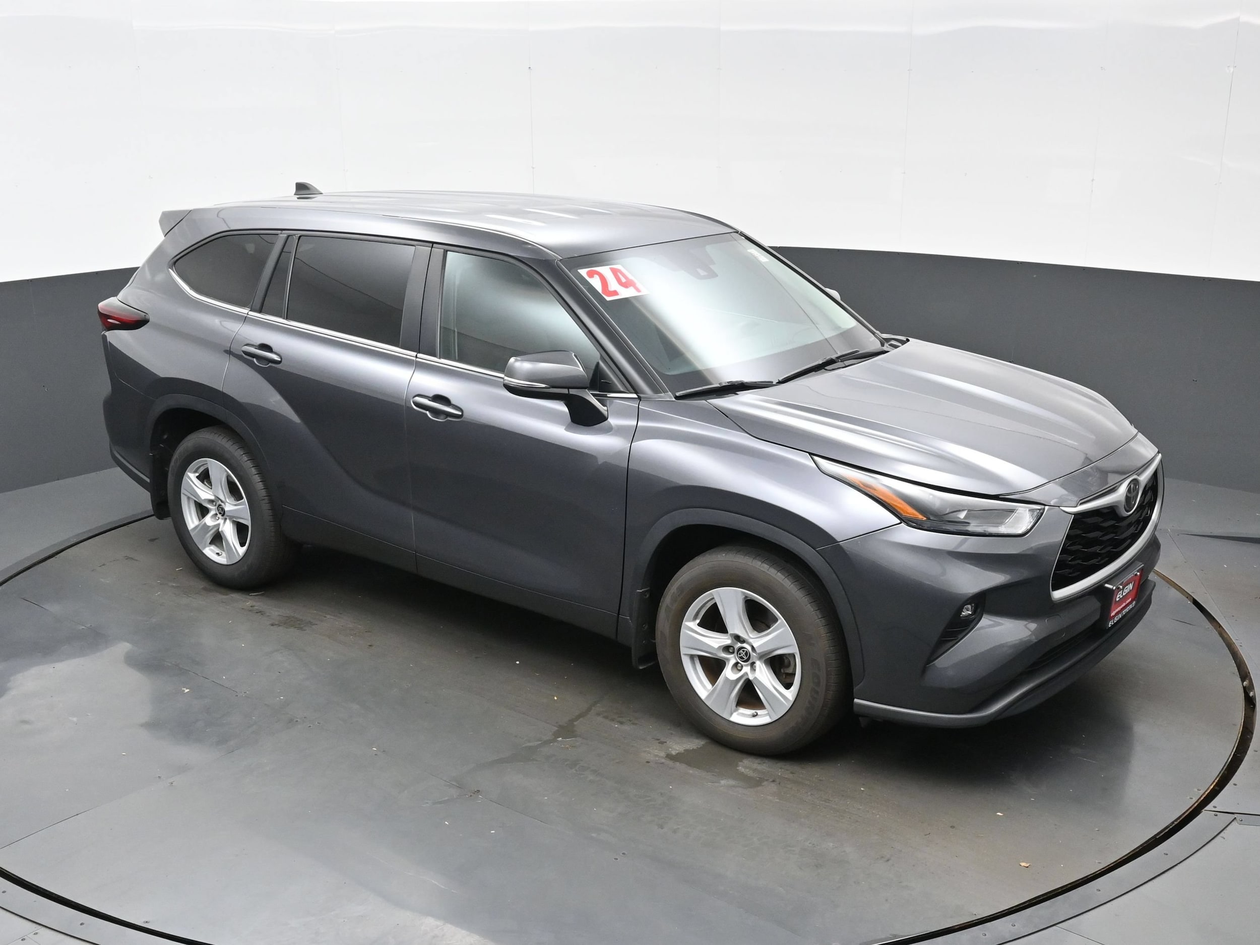 2024 Toyota Highlander LE - Photo 35
