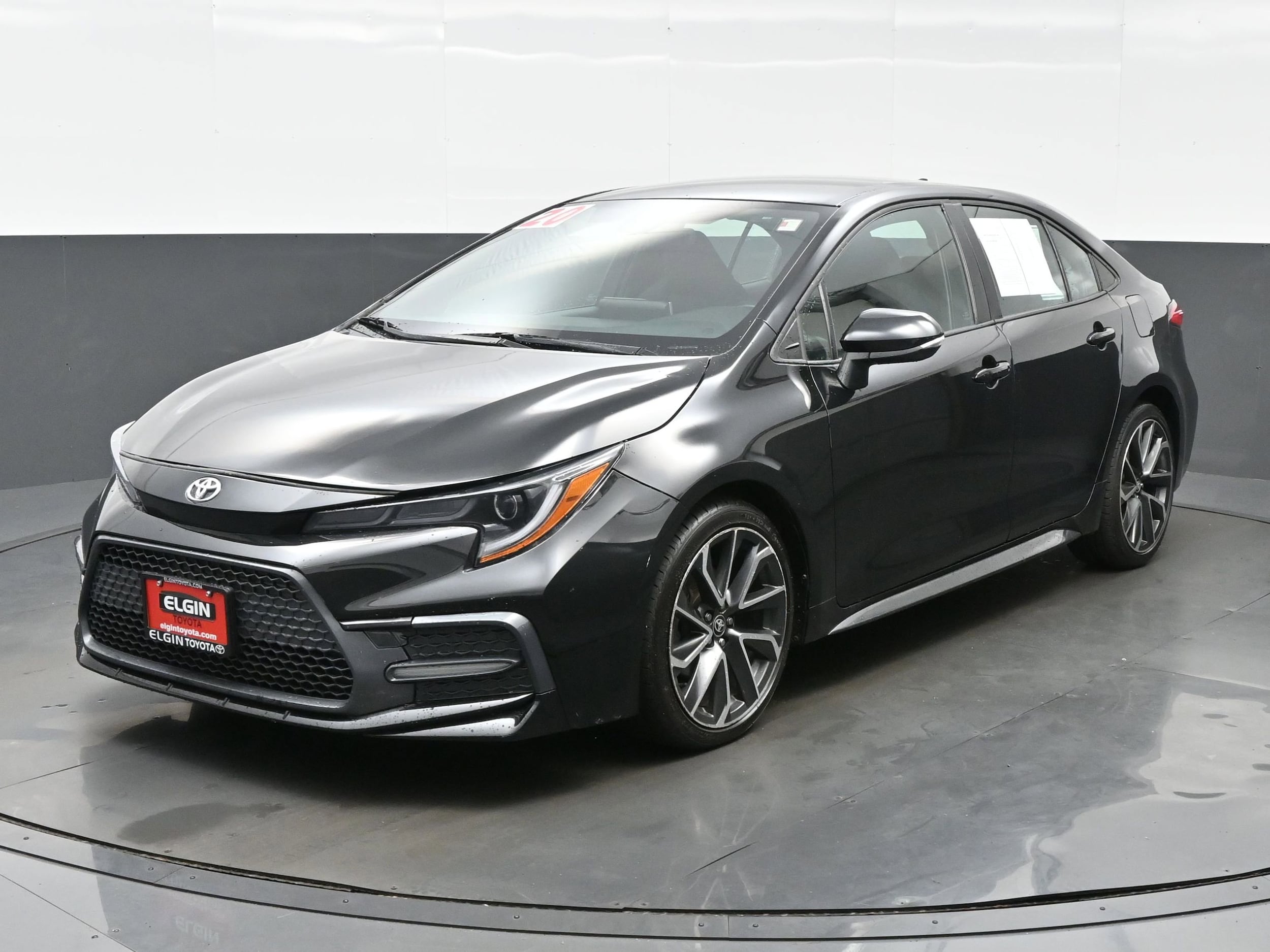 Used 2020 Toyota Corolla SE with VIN 5YFS4RCE3LP043749 for sale in Streamwood, IL
