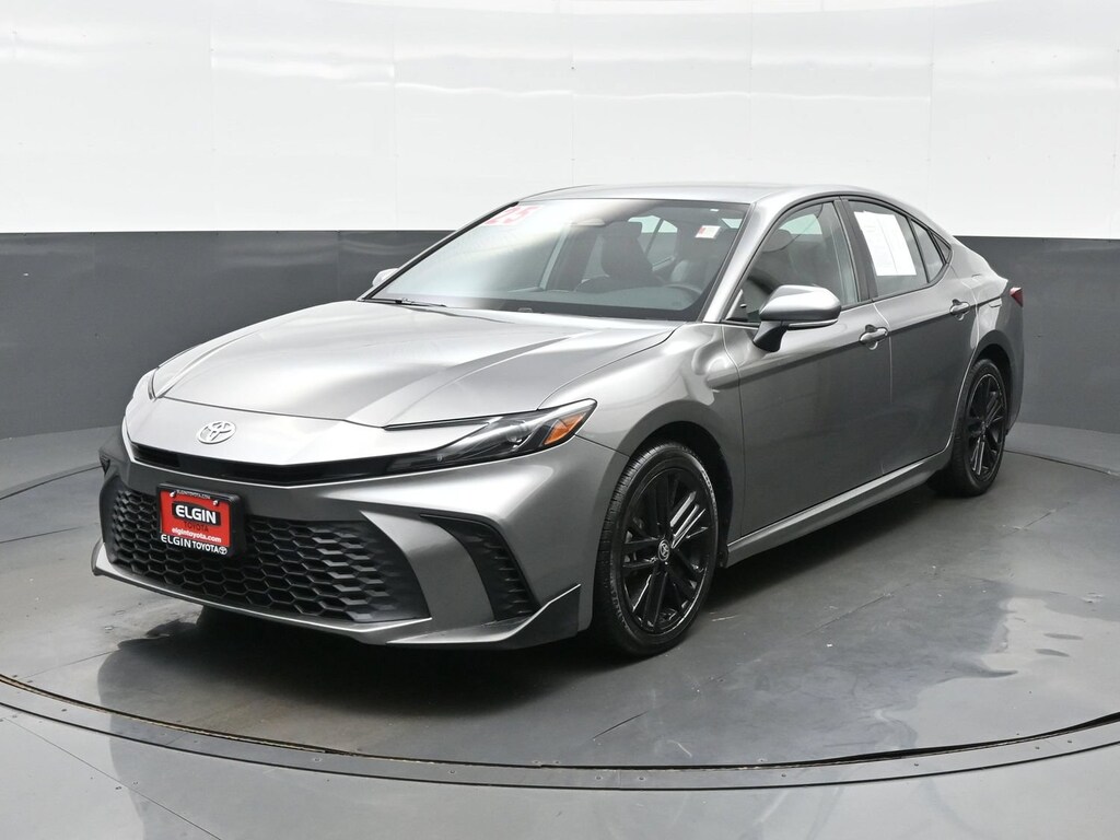 Used 2025 Toyota Camry SE Sedan