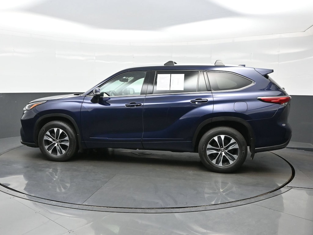 Used 2022 Toyota Highlander XLE SUV