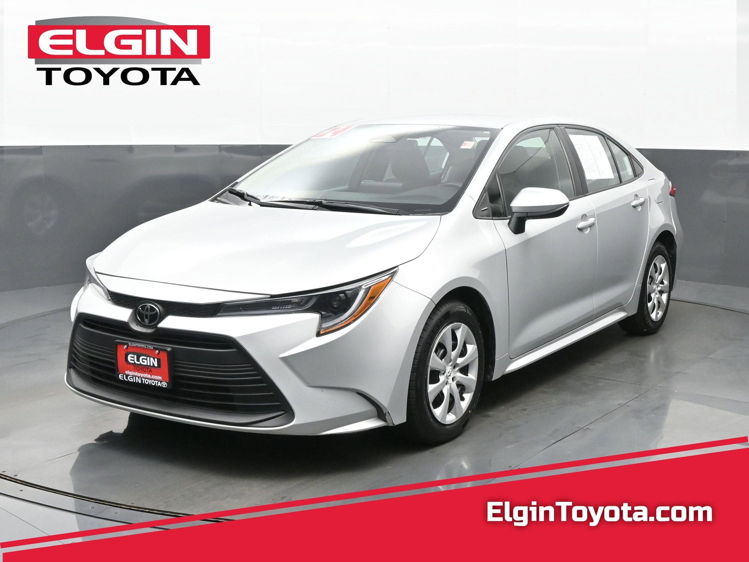 2024 Toyota Corolla LE's photo