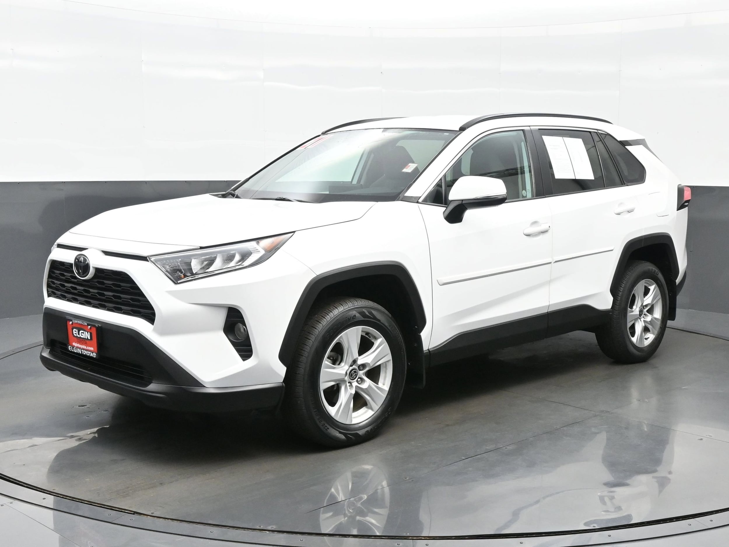 Used 2021 Toyota RAV4 XLE with VIN 2T3P1RFV7MC238563 for sale in Streamwood, IL