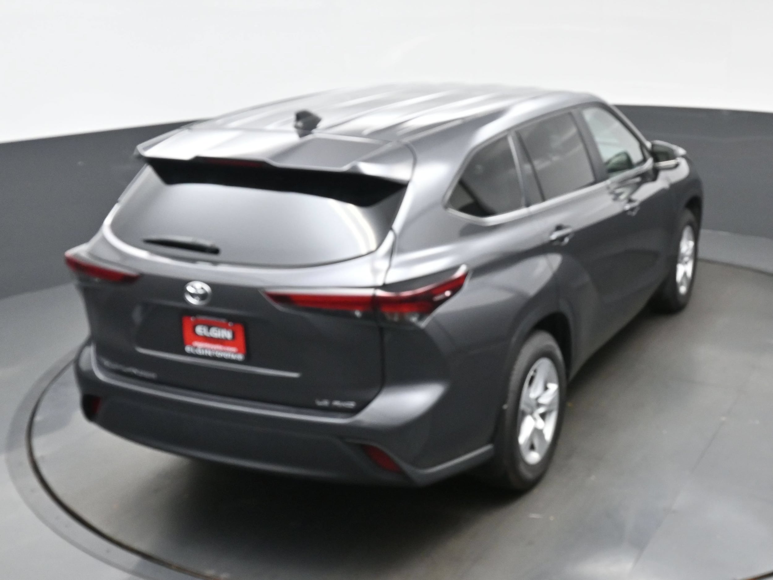 2024 Toyota Highlander LE - Photo 41