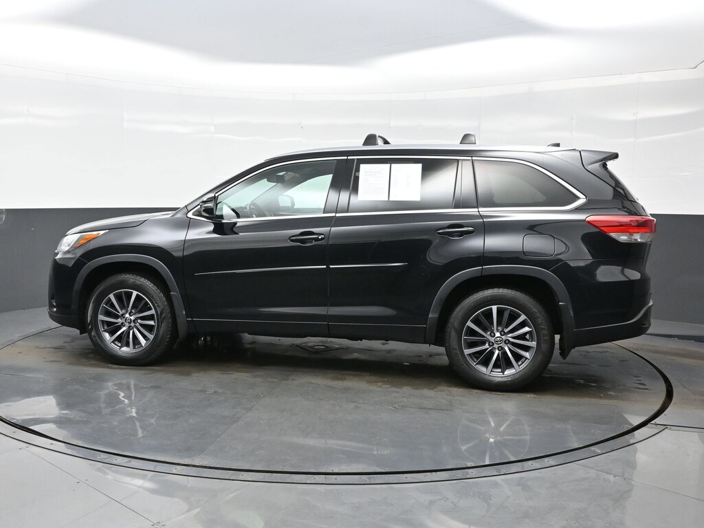 Used 2017 Toyota Highlander XLE SUV
