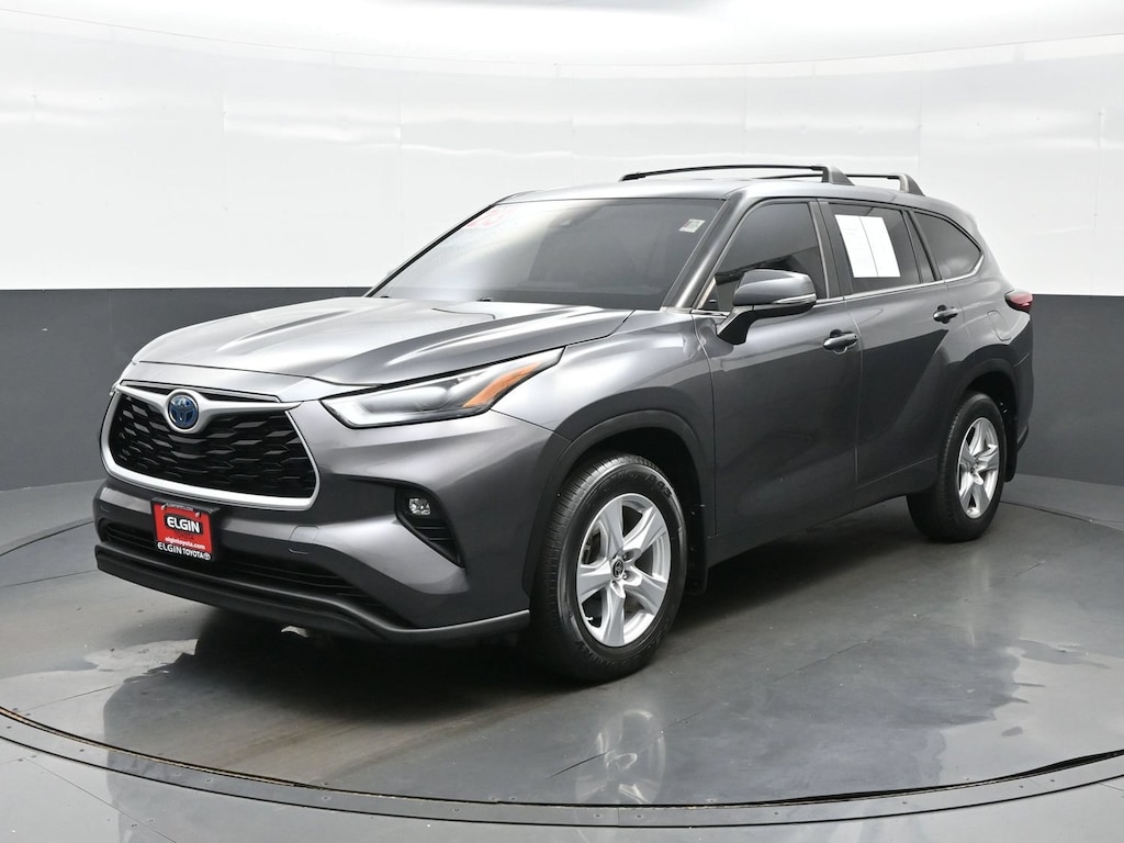 Used 2023 Toyota Highlander Hybrid LE SUV