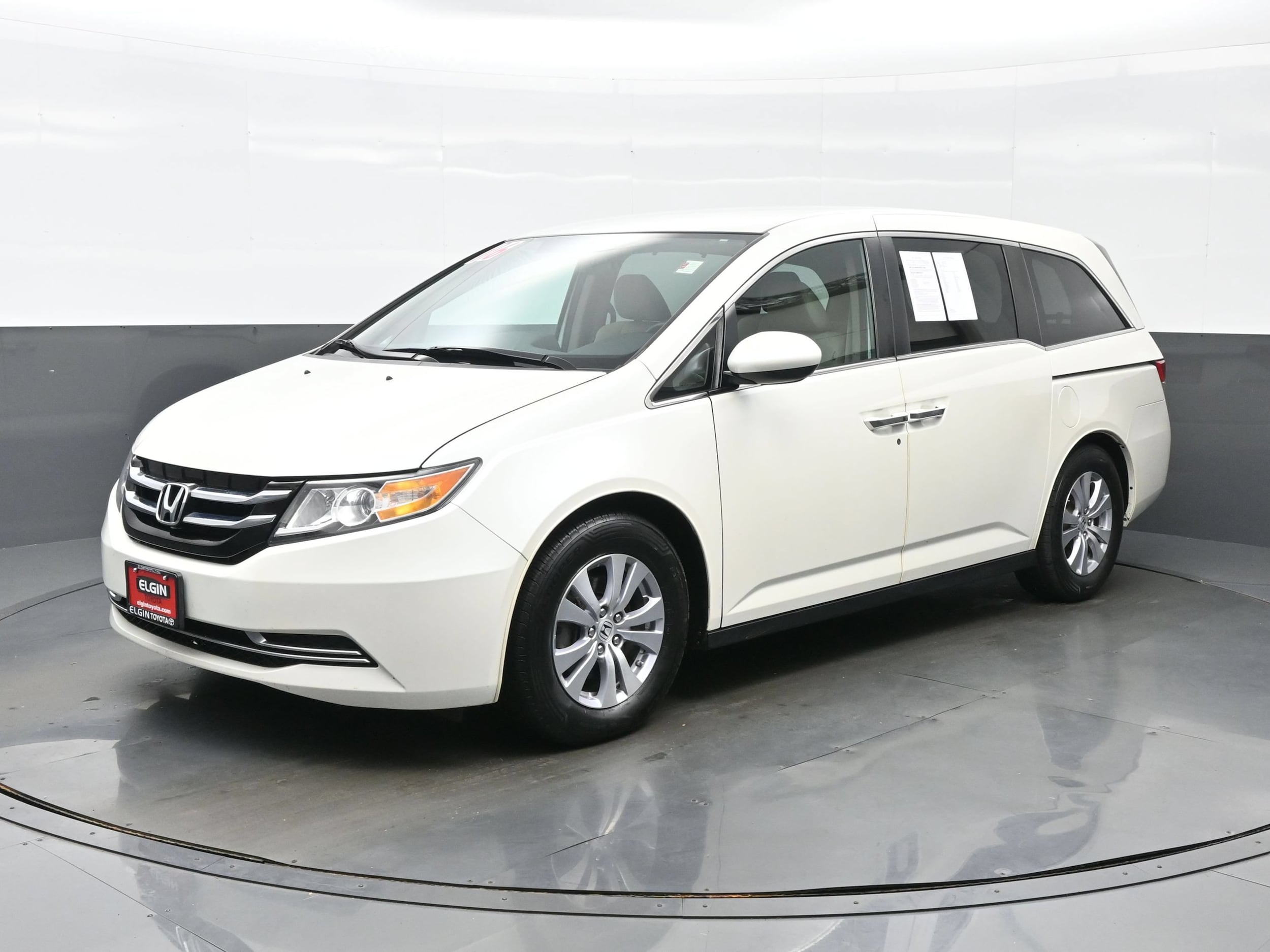 Used 2016 Honda Odyssey SE with VIN 5FNRL5H37GB099938 for sale in Streamwood, IL