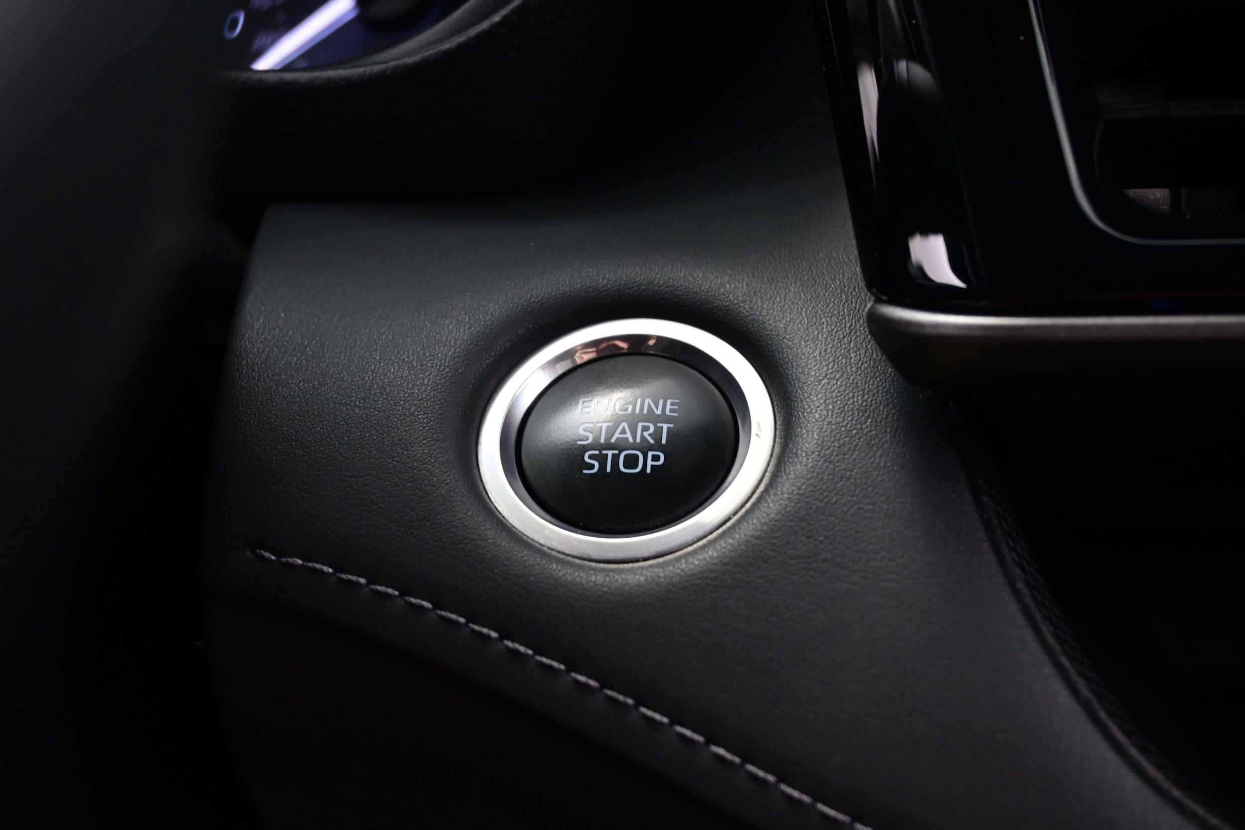 2024 Toyota Highlander LE - Photo 23