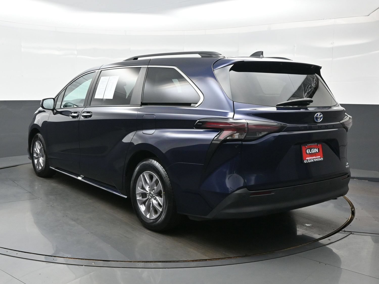 Used 2024 Toyota Sienna XLE Van Passenger Van