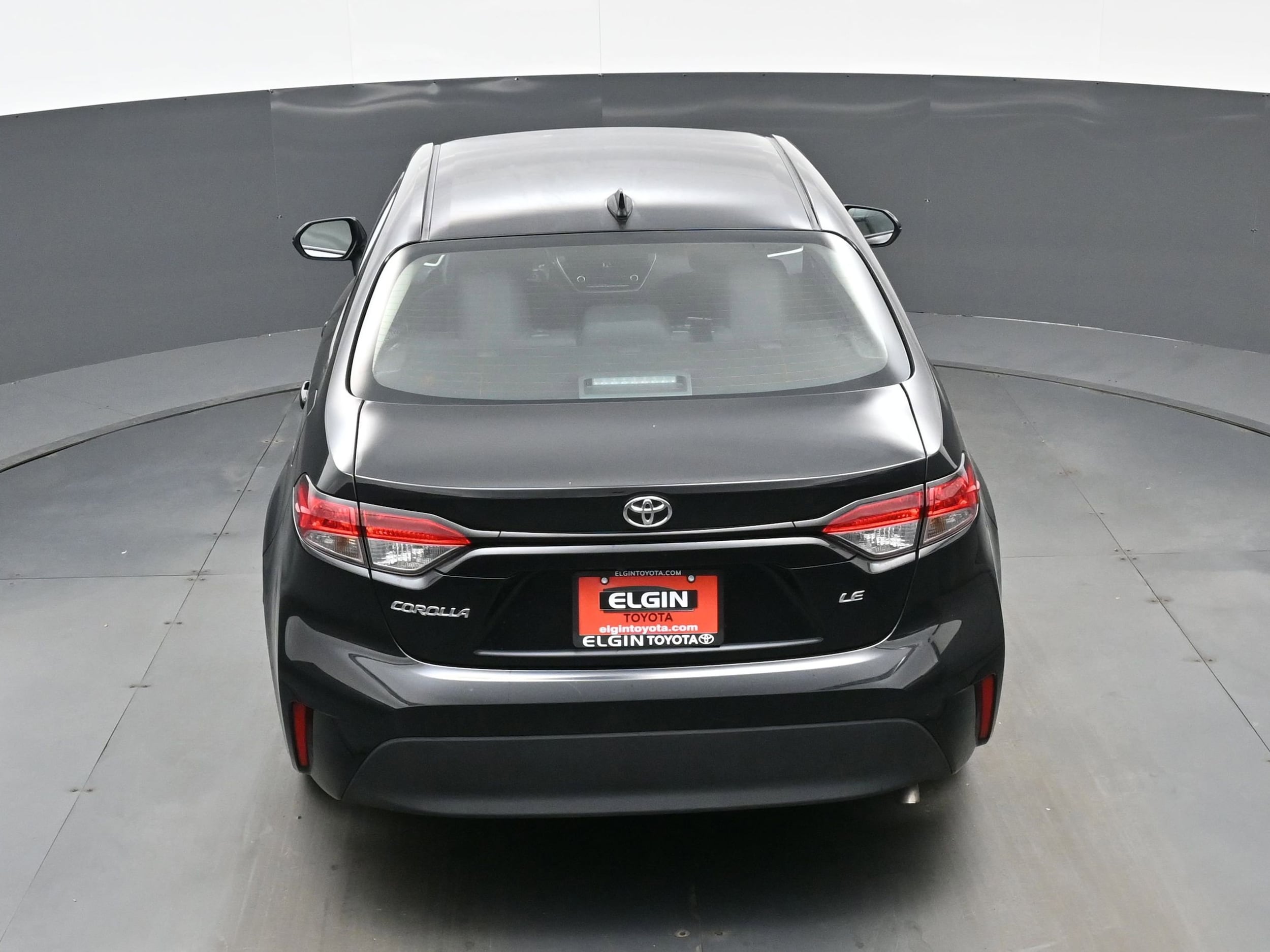 2025 Toyota Corolla LE - Photo 37