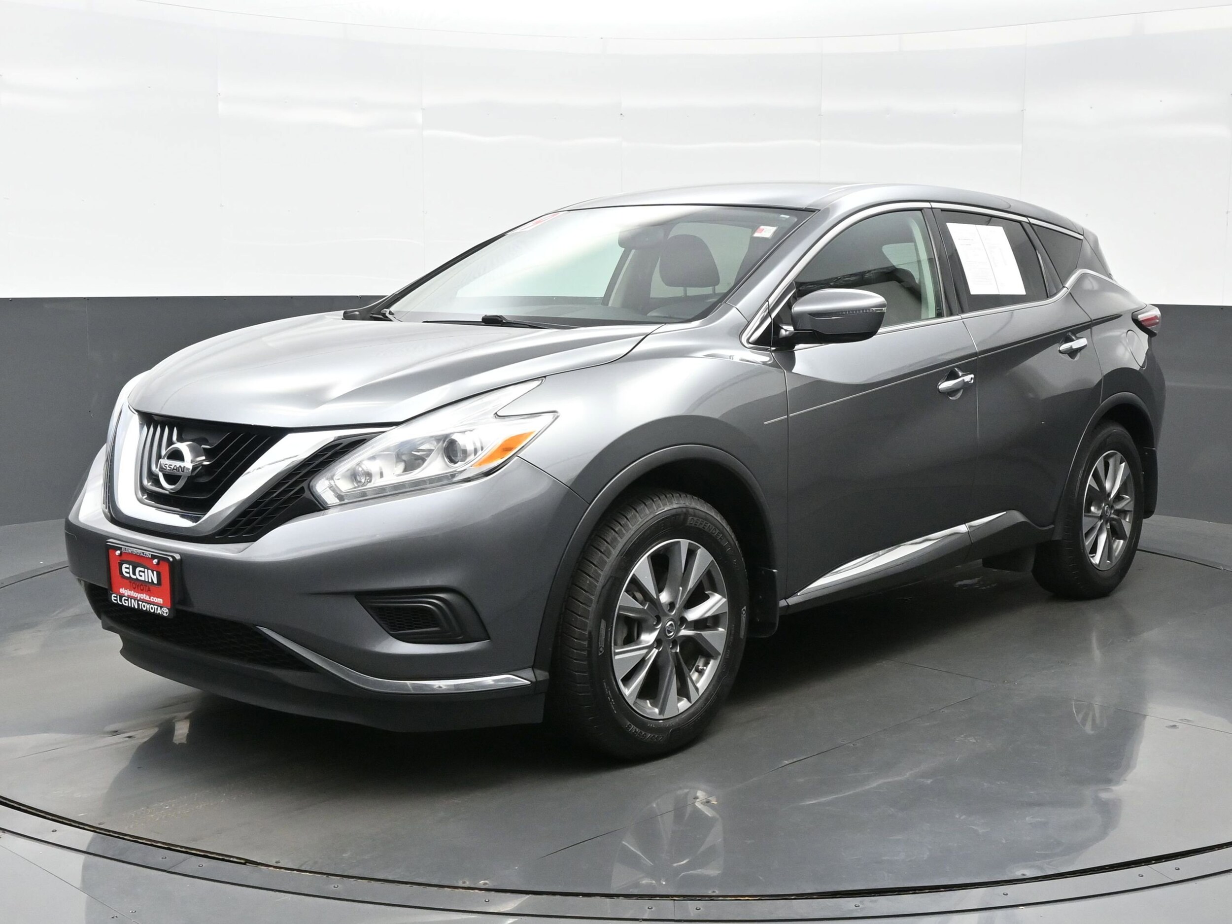 2016 Nissan Murano S photo 2
