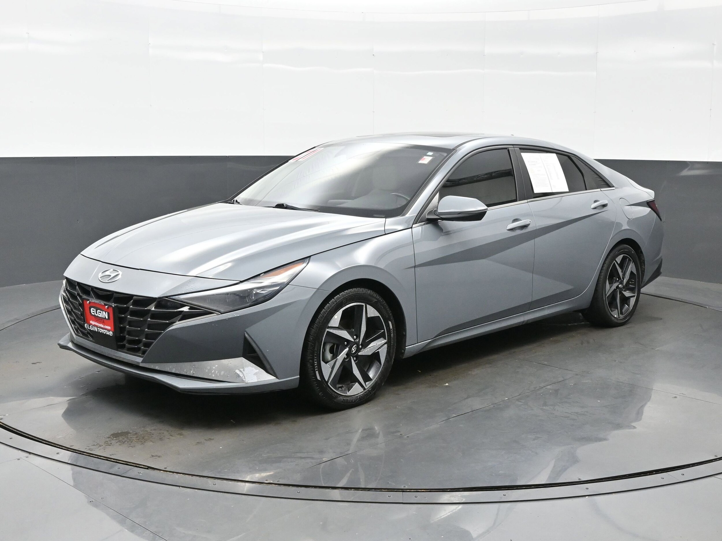 2021 Hyundai Elantra Limited photo 2
