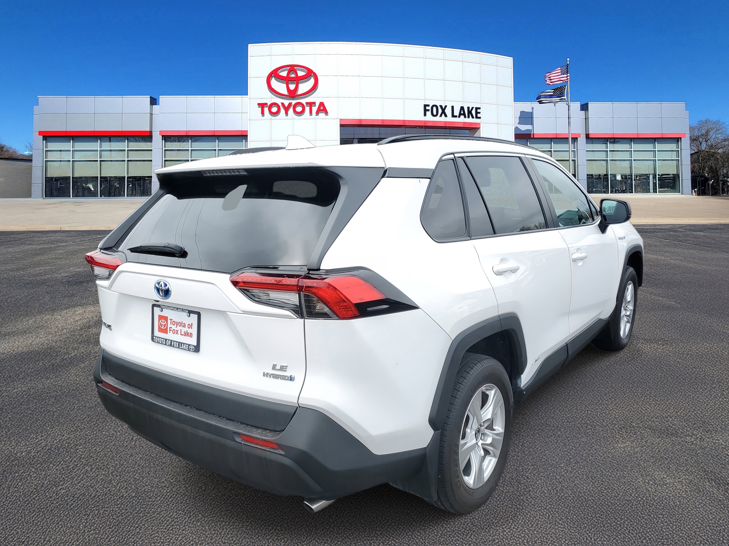 2021 Toyota RAV4 Hybrid LE photo 4