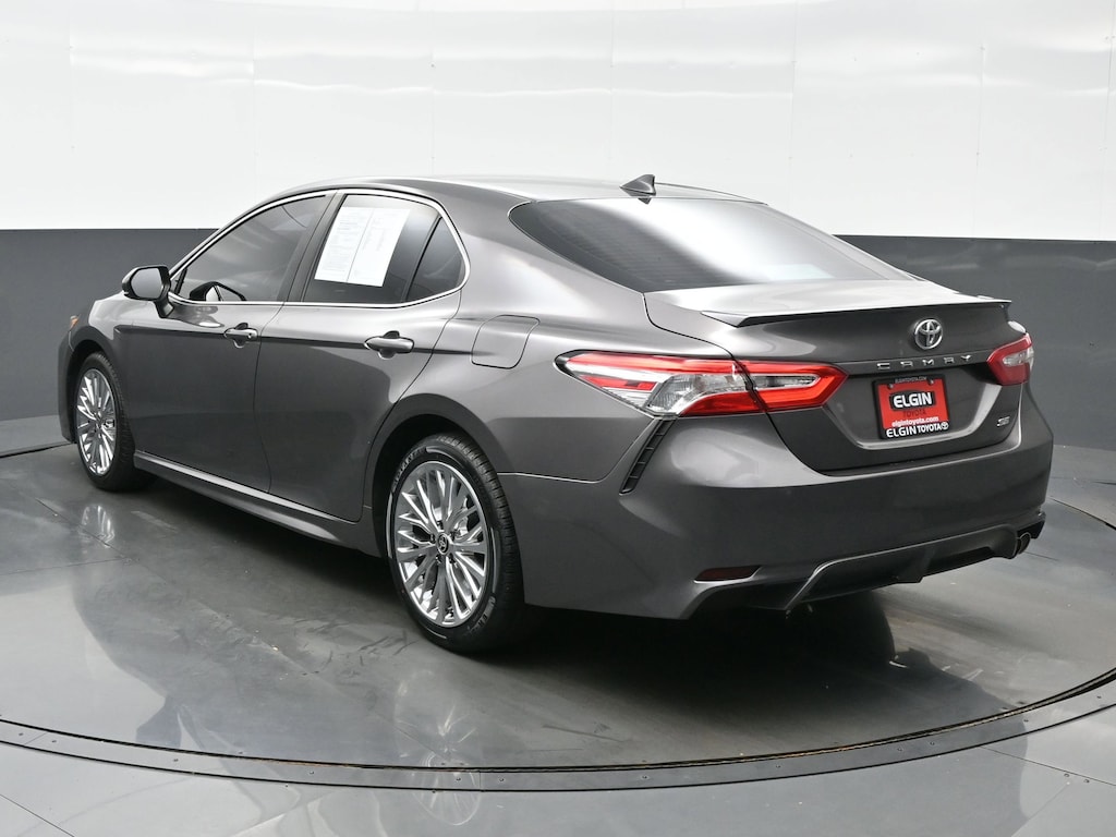 Used 2020 Toyota Camry SE Sedan