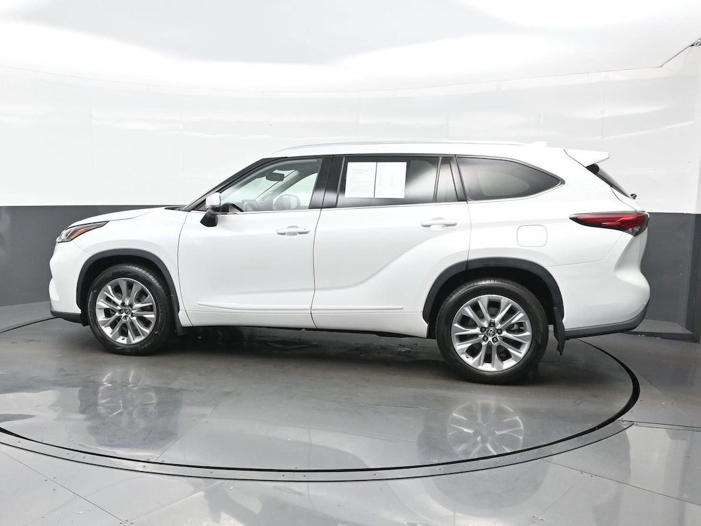 Used 2022 Toyota Highlander Limited SUV