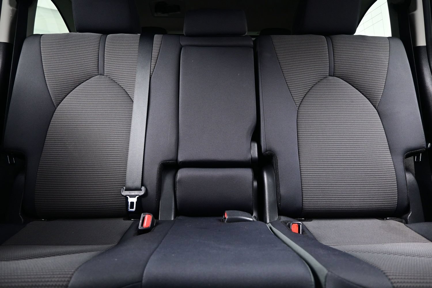 2024 Toyota Highlander LE - Photo 16