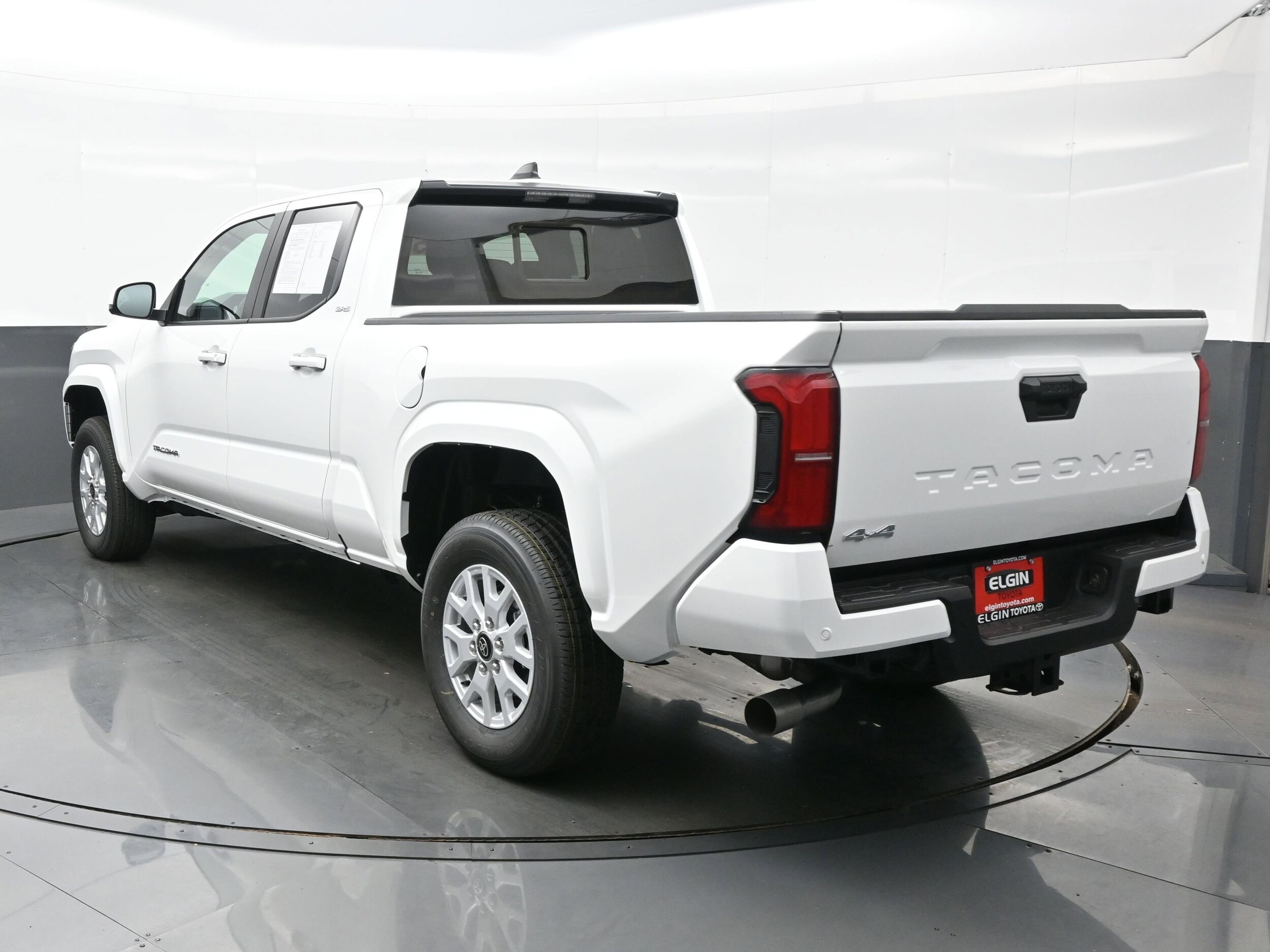 2025 Toyota Tacoma SR5 4x4 Double Cab Long Bed photo 4