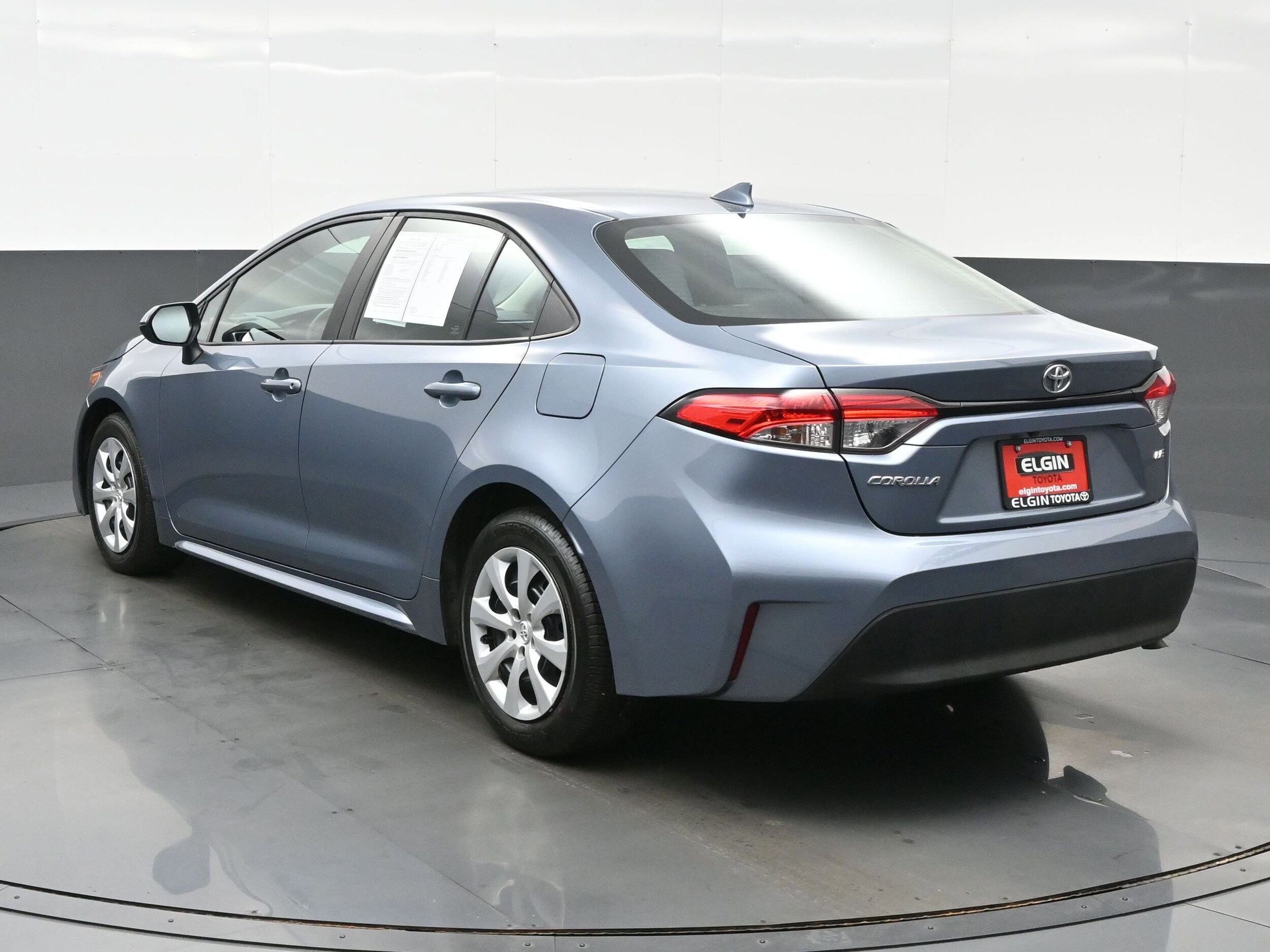 2023 Toyota Corolla LE photo 4