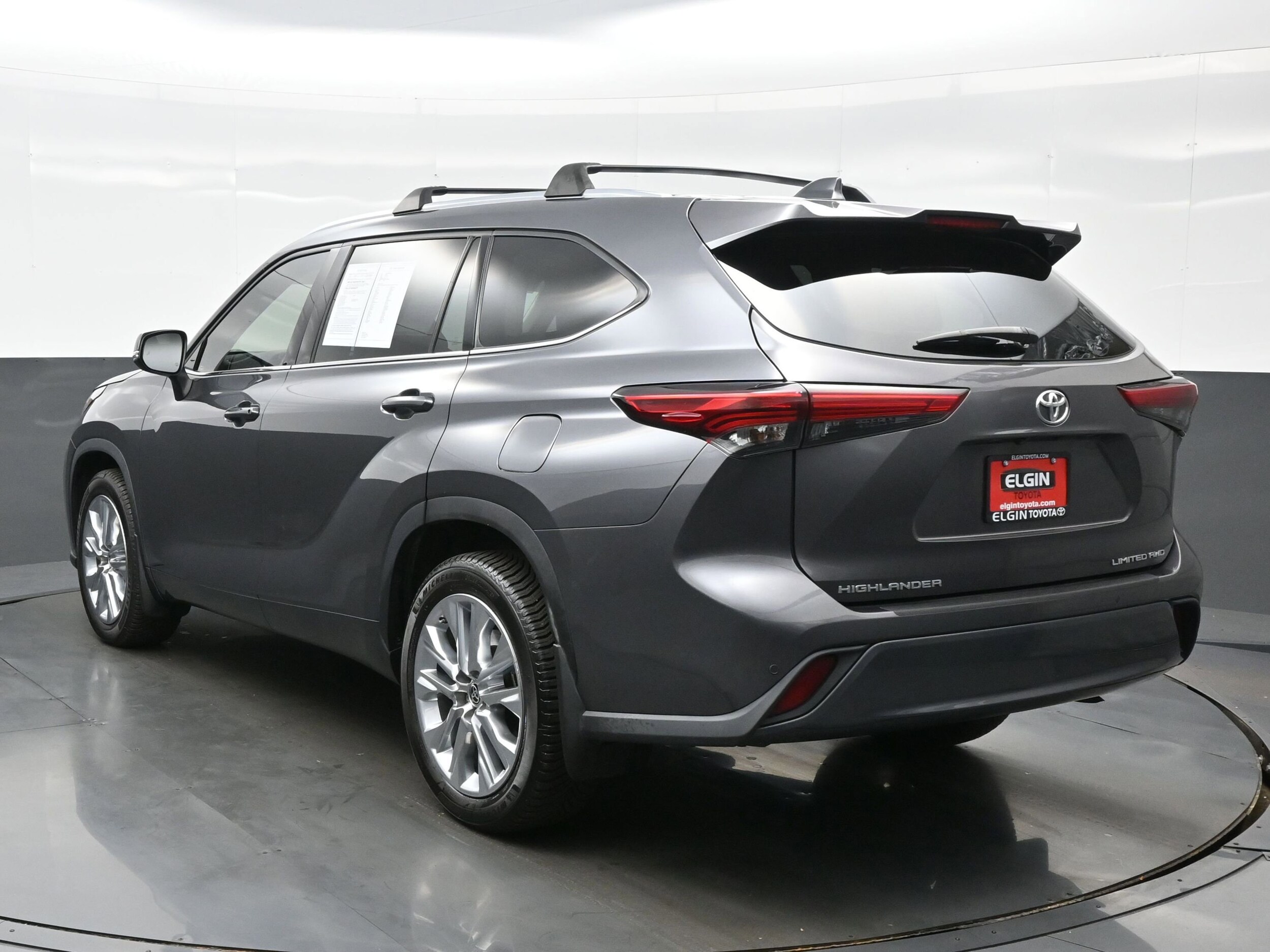 2021 Toyota Highlander Limited photo 3