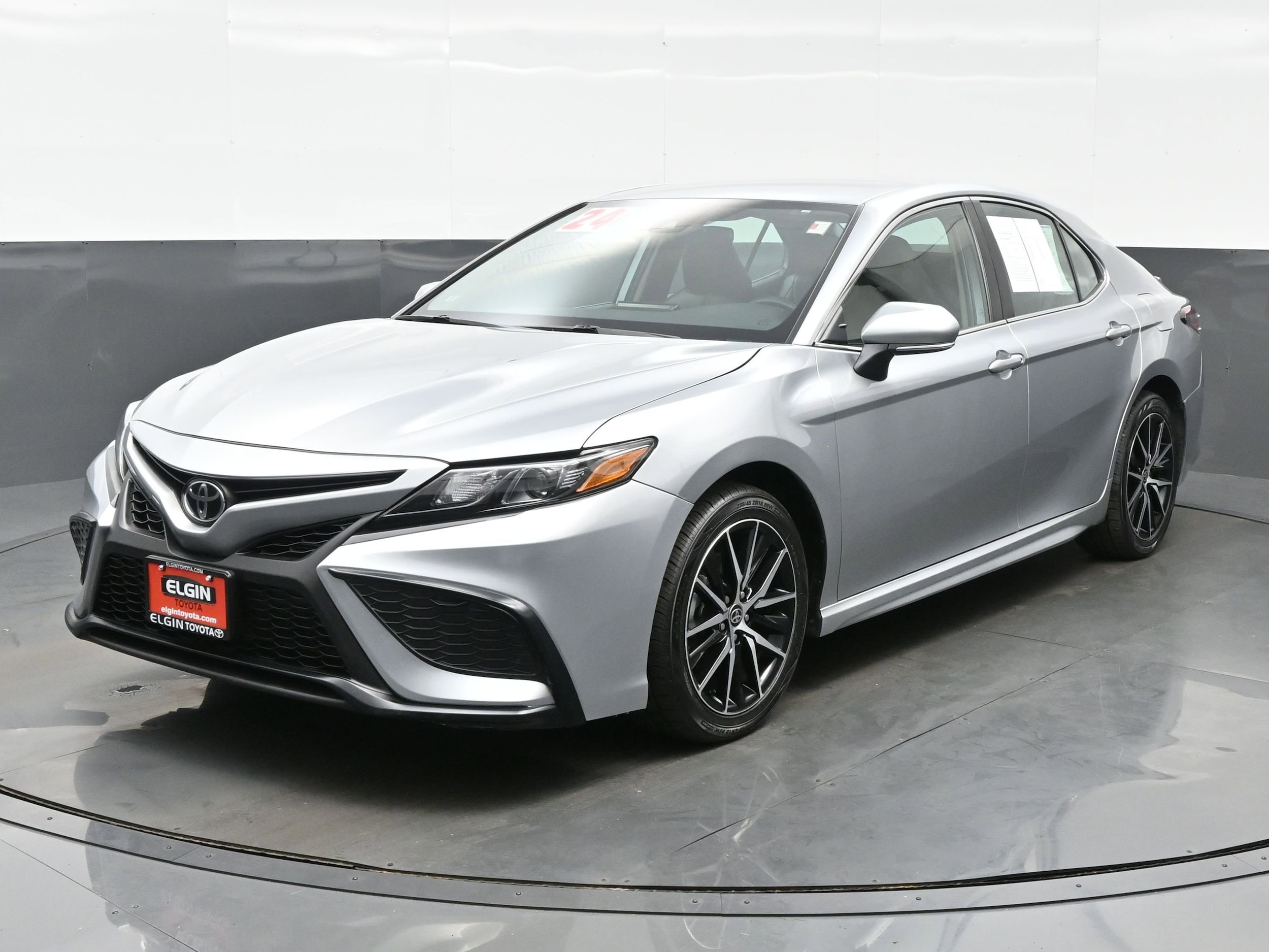 Used 2024 Toyota Camry SE with VIN 4T1G11AKXRU907034 for sale in Streamwood, IL