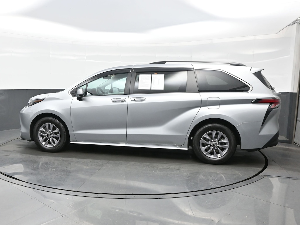 Used 2023 Toyota Sienna XLE Van Passenger Van