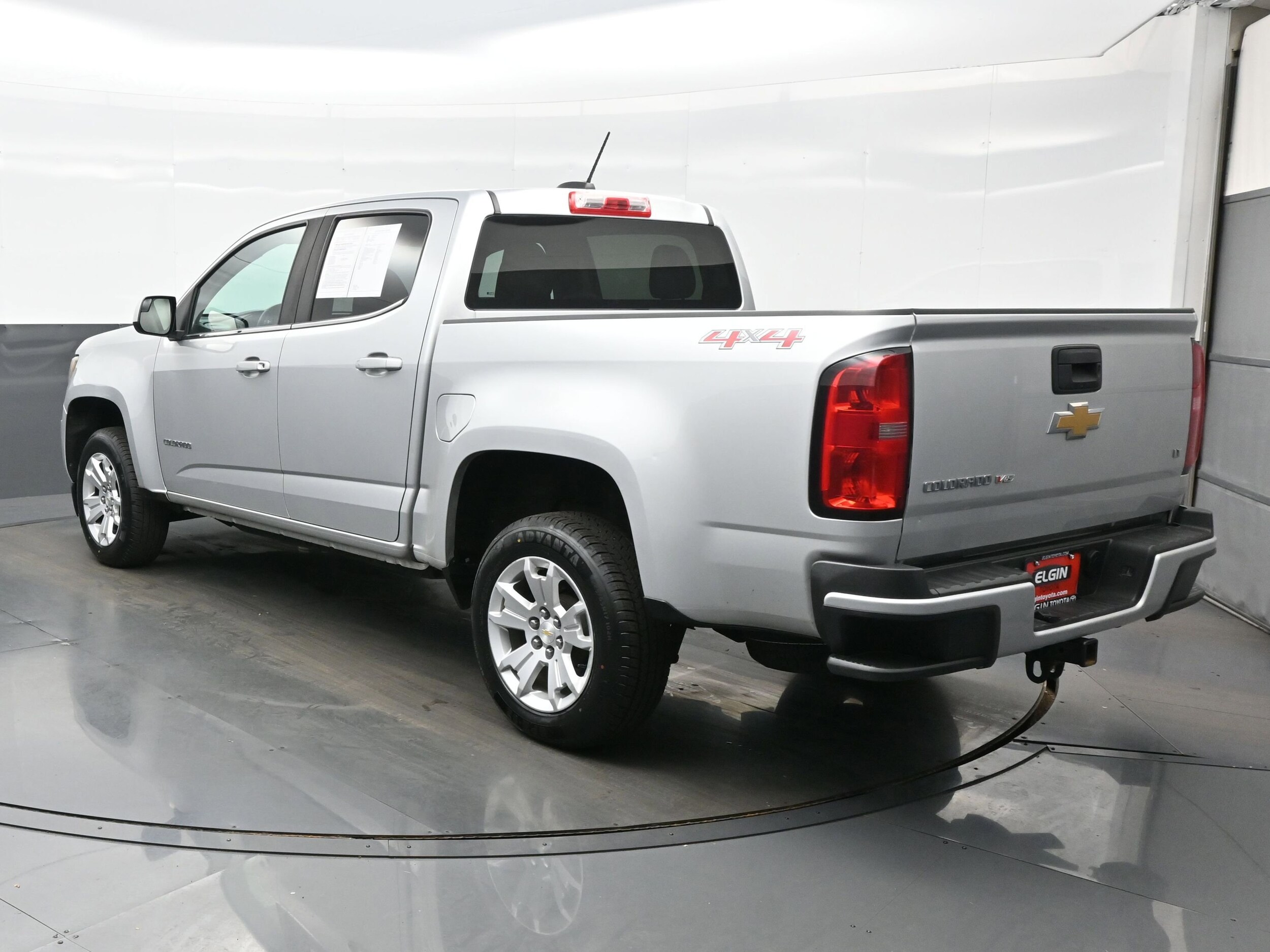 2018 Chevrolet Colorado LT photo 4