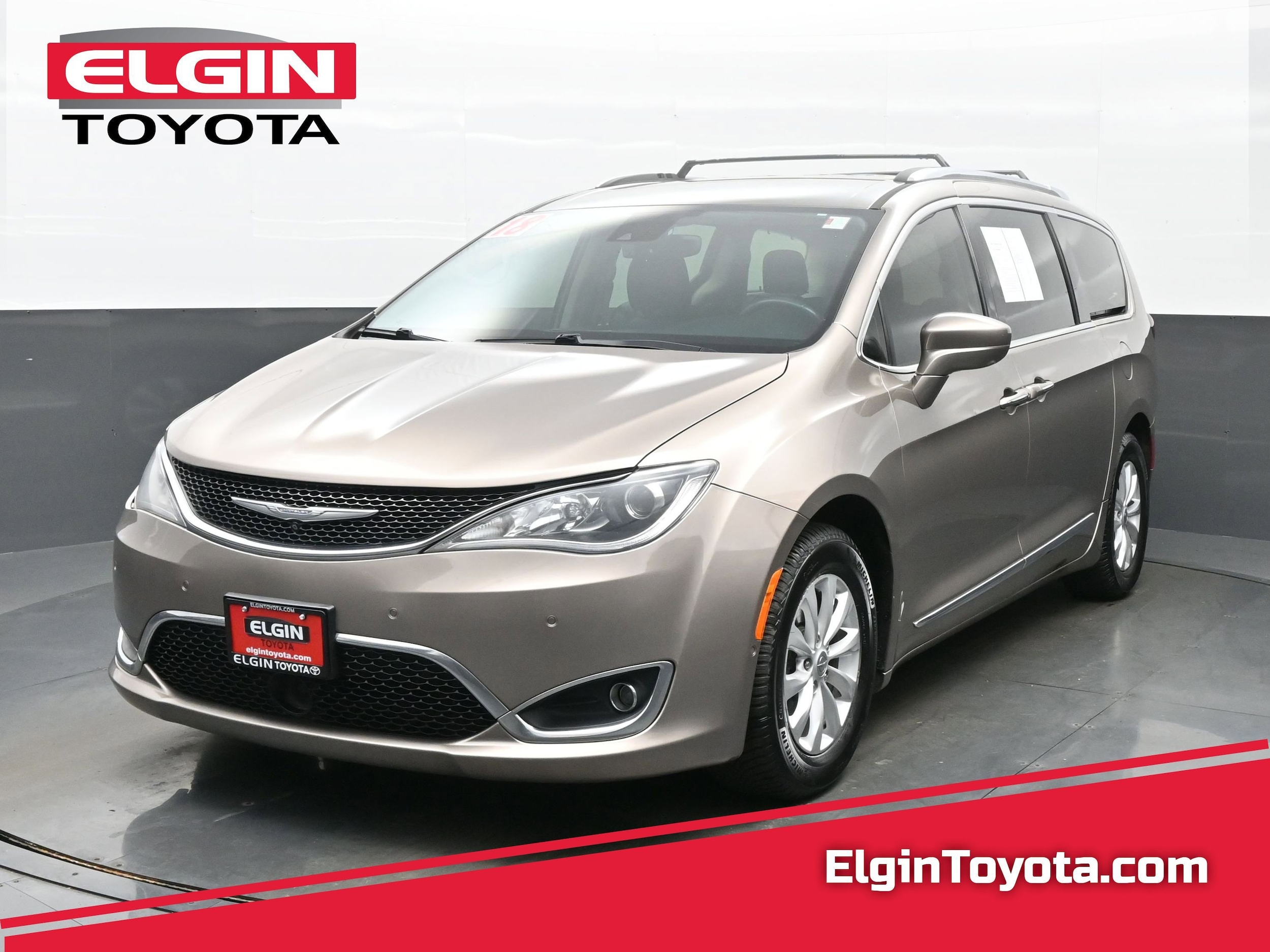 2018 Chrysler Pacifica Touring L Plus's photo