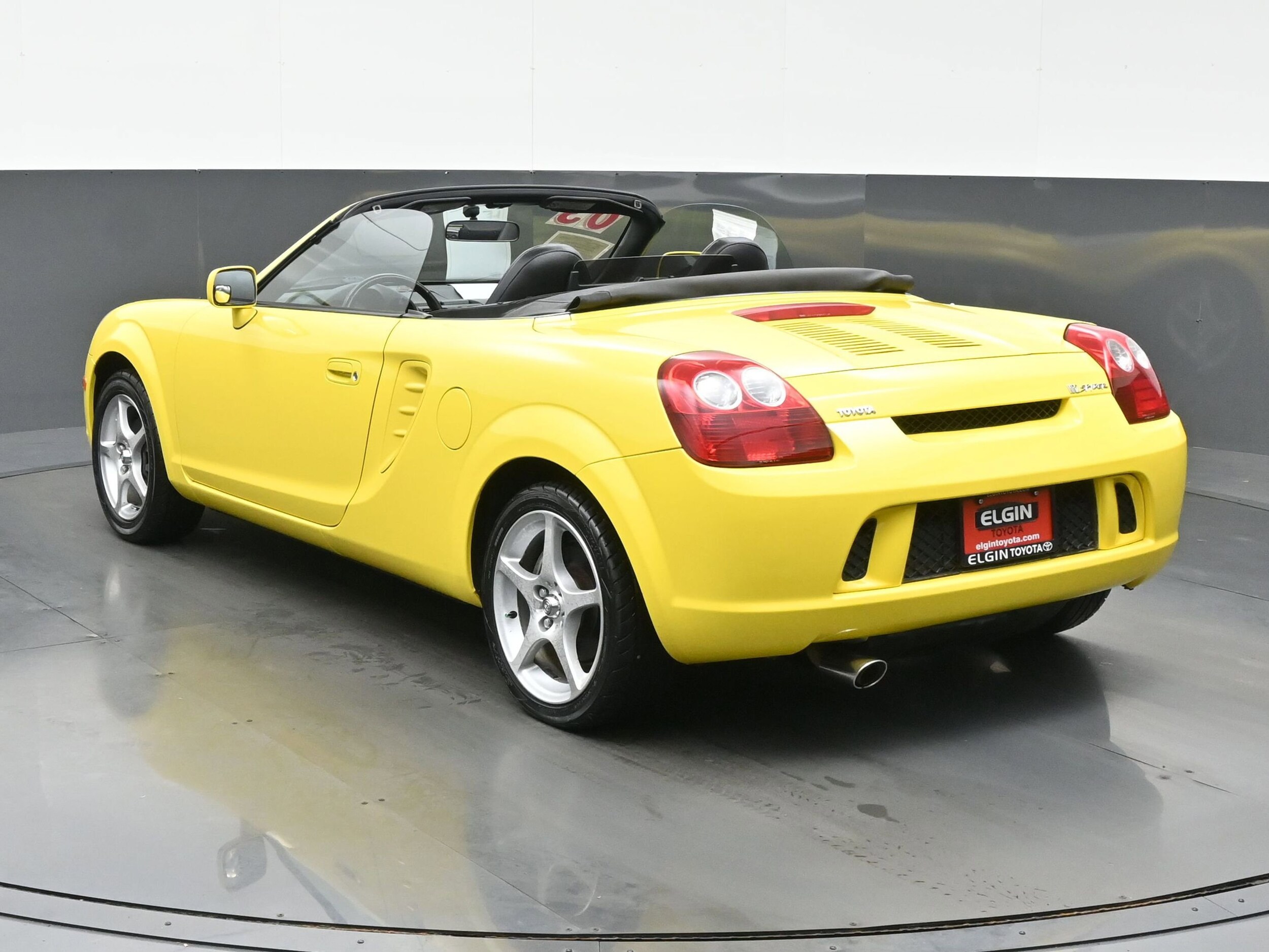 2003 Toyota MR2 Spyder Base photo 4