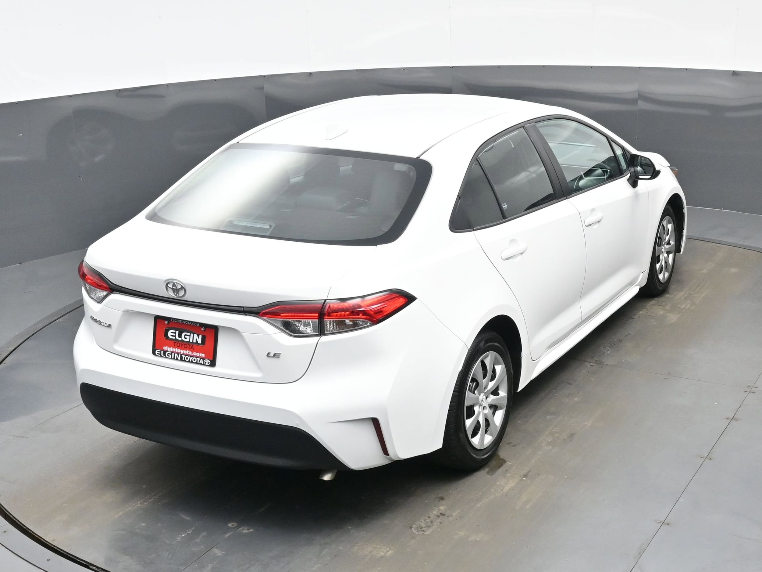 2025 Toyota Corolla LE - Photo 38