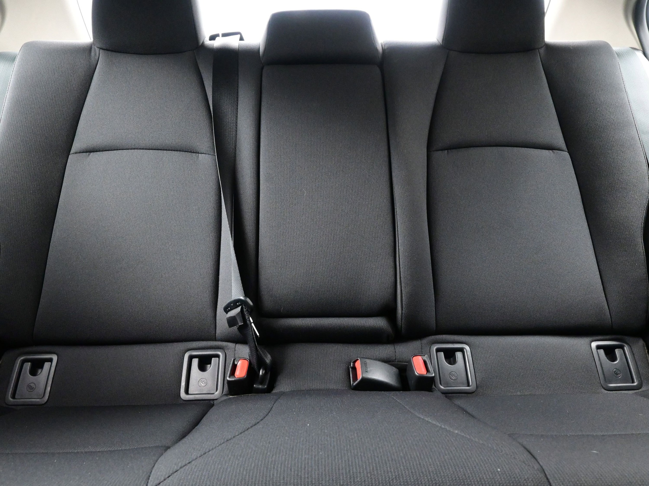 2025 Toyota Corolla LE - Photo 15